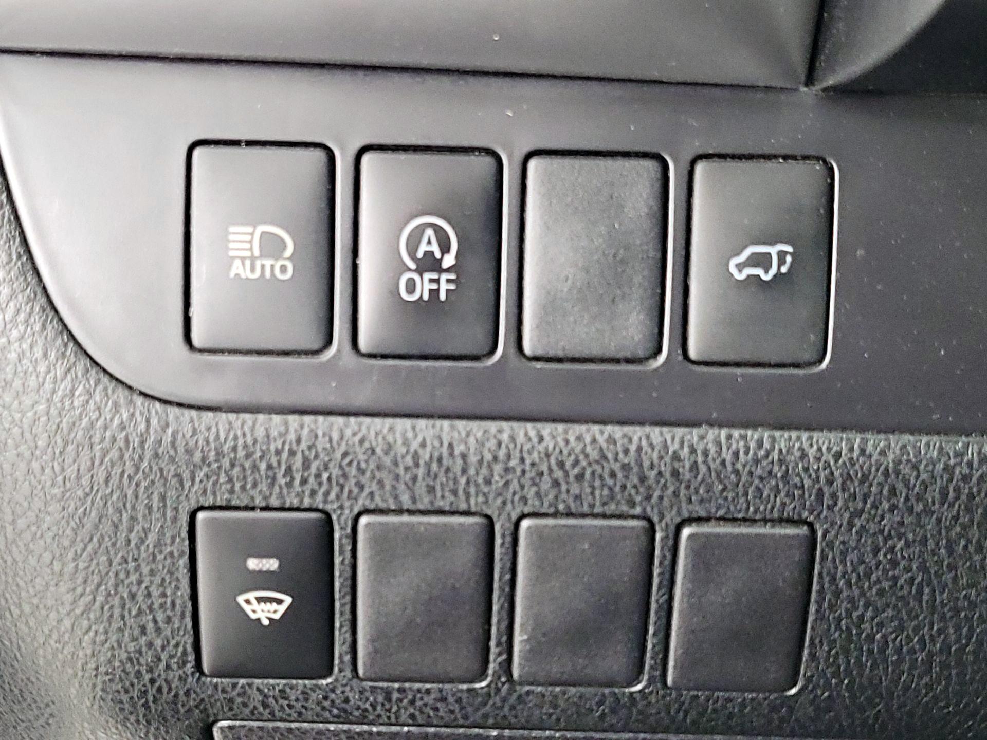 Thumbnail: 2019 Toyota Highlander - 13