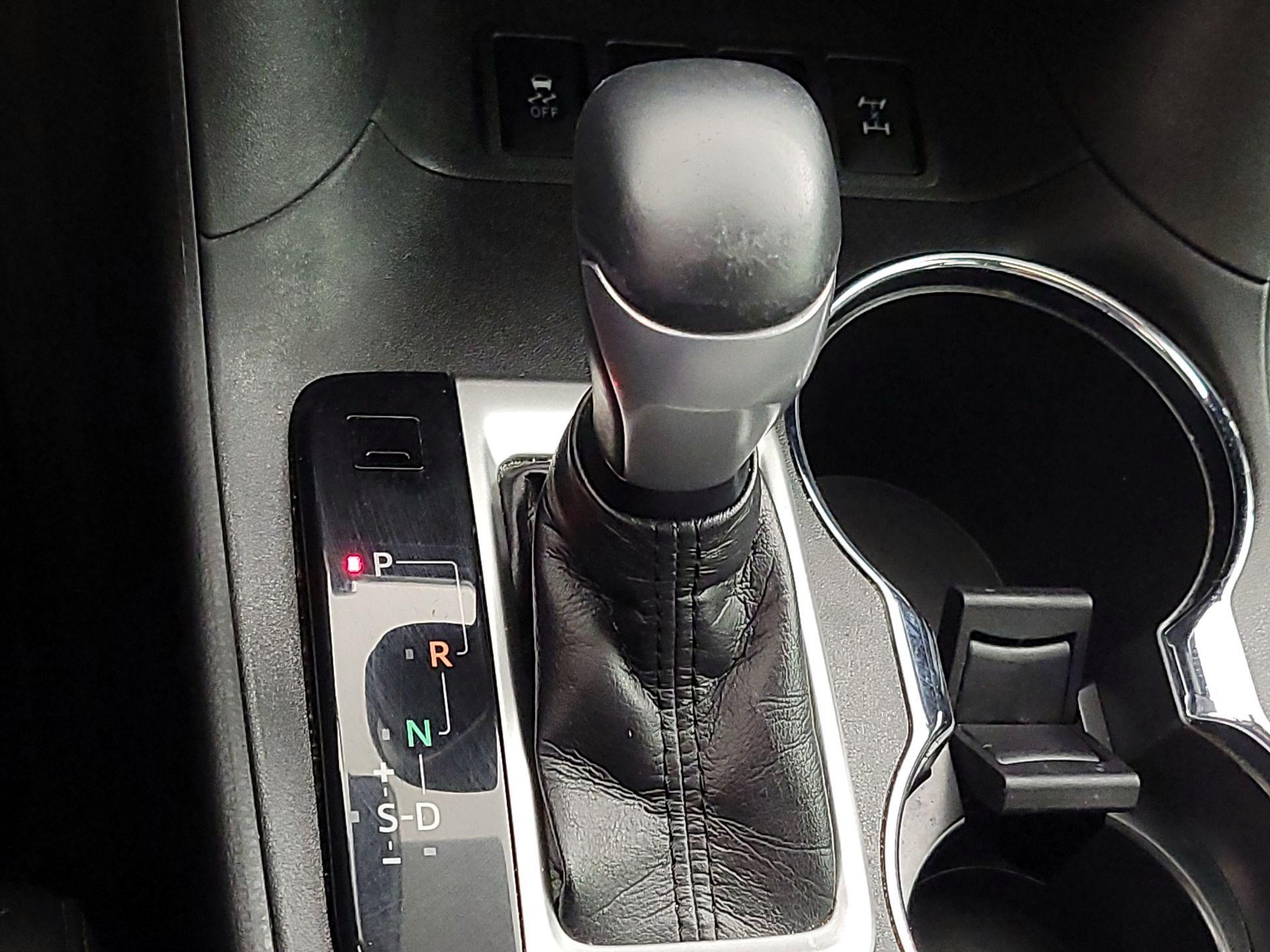 Thumbnail: 2019 Toyota Highlander - 17
