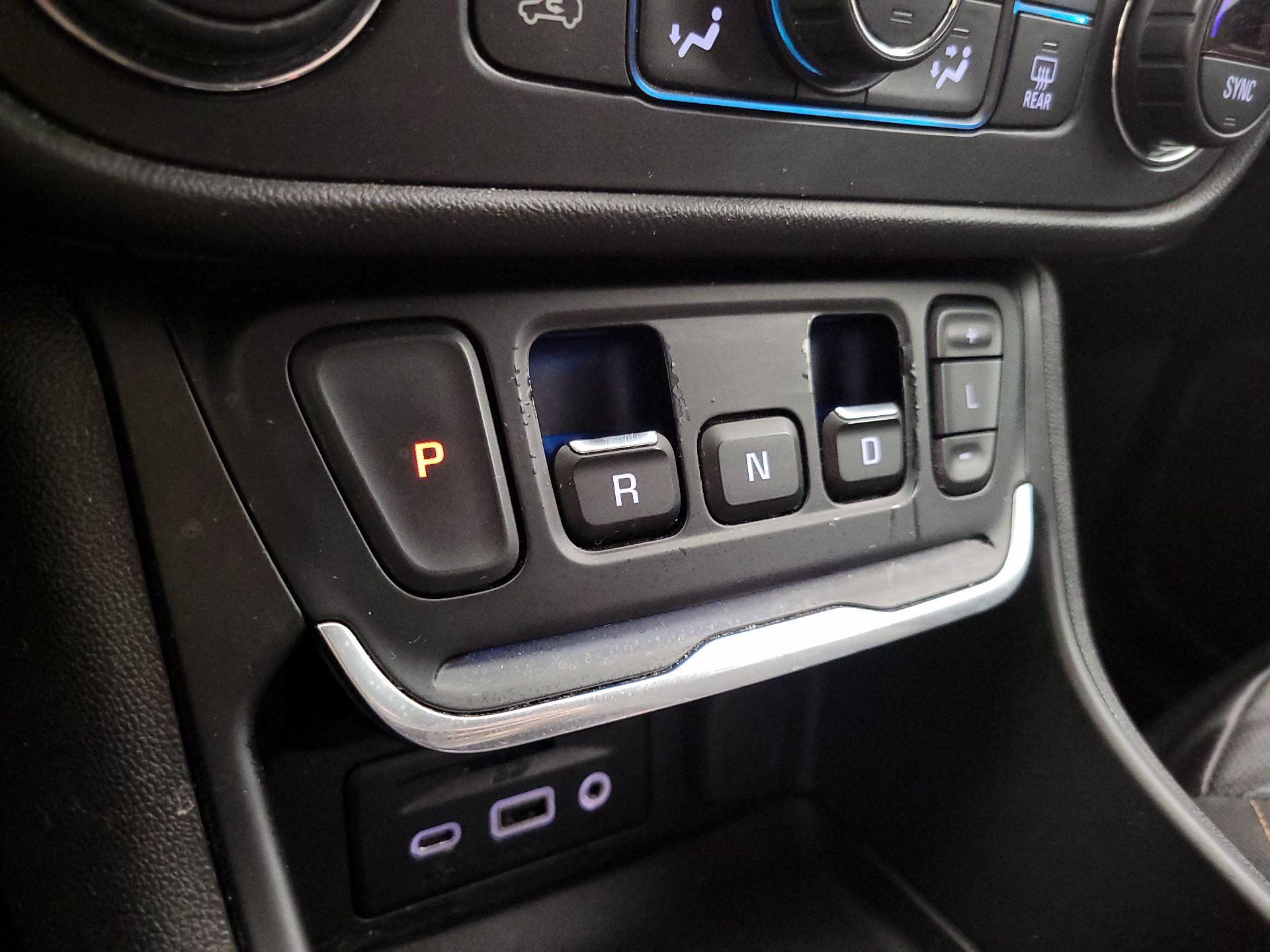 Thumbnail: 2019 GMC Terrain - 18