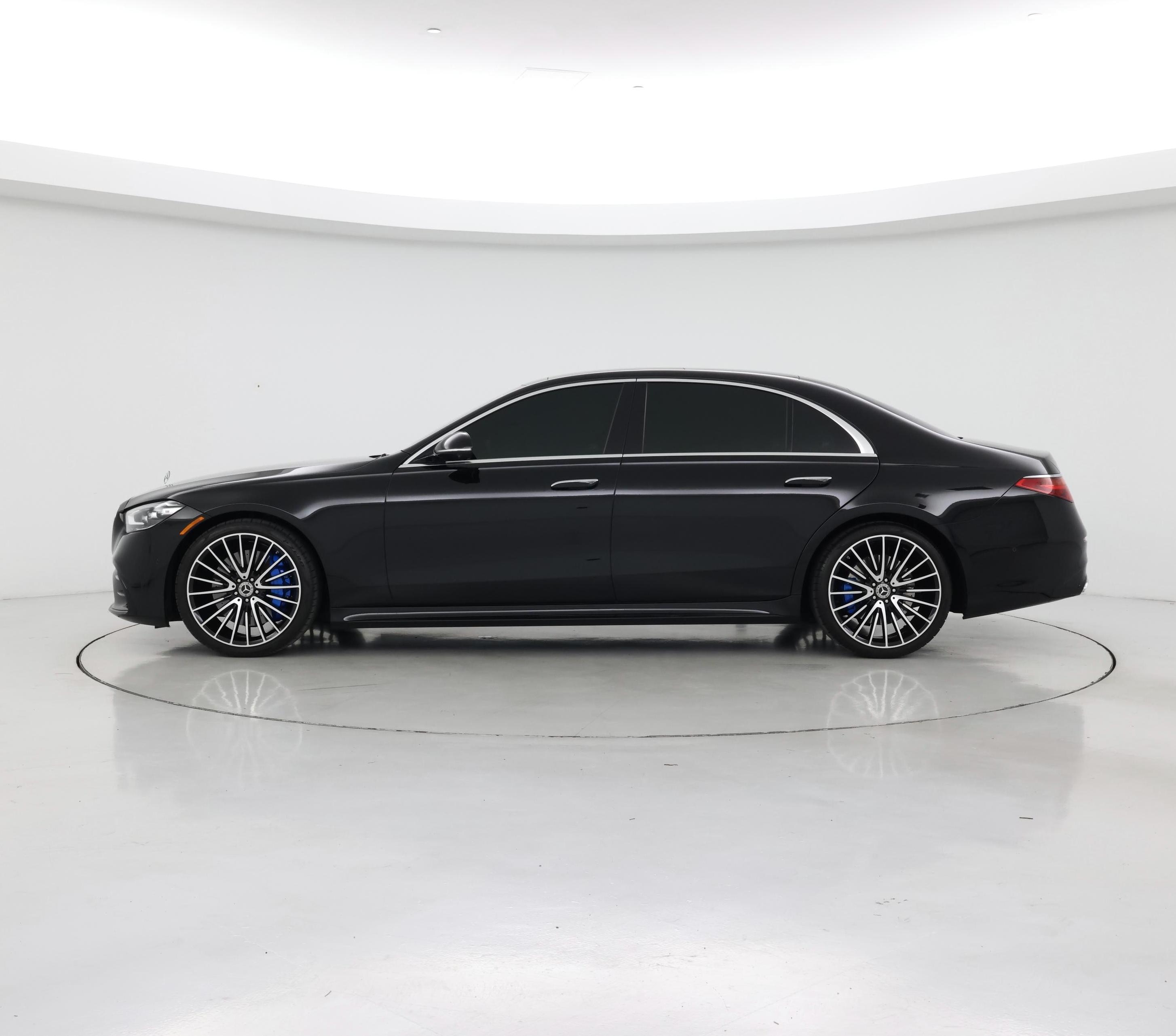 Thumbnail: 2021 Mercedes-Benz S-Class - 3