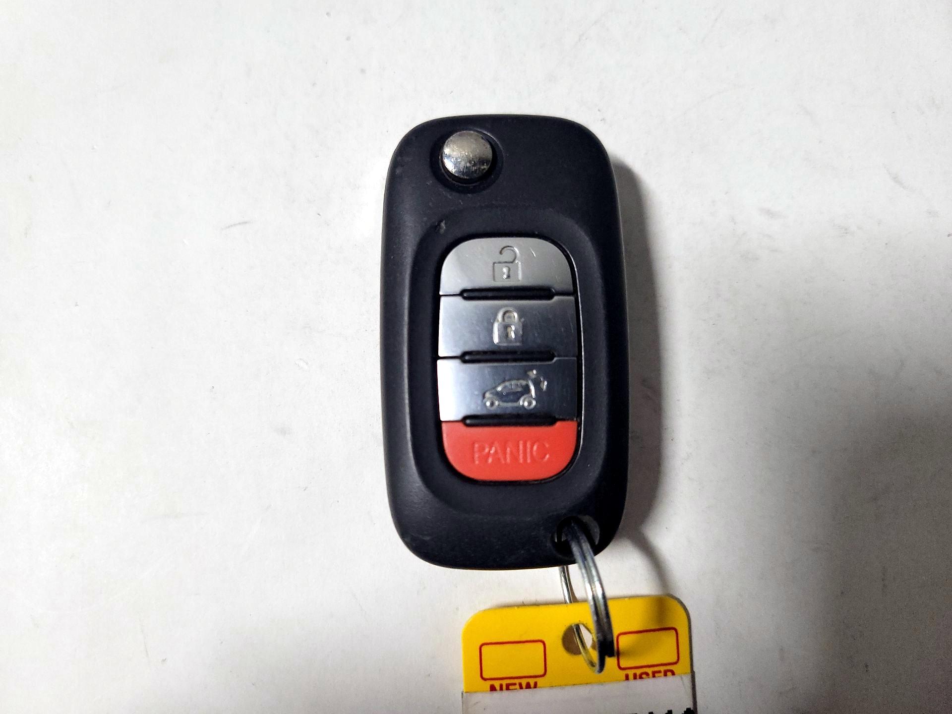 Thumbnail: 2016 smart fortwo - 19