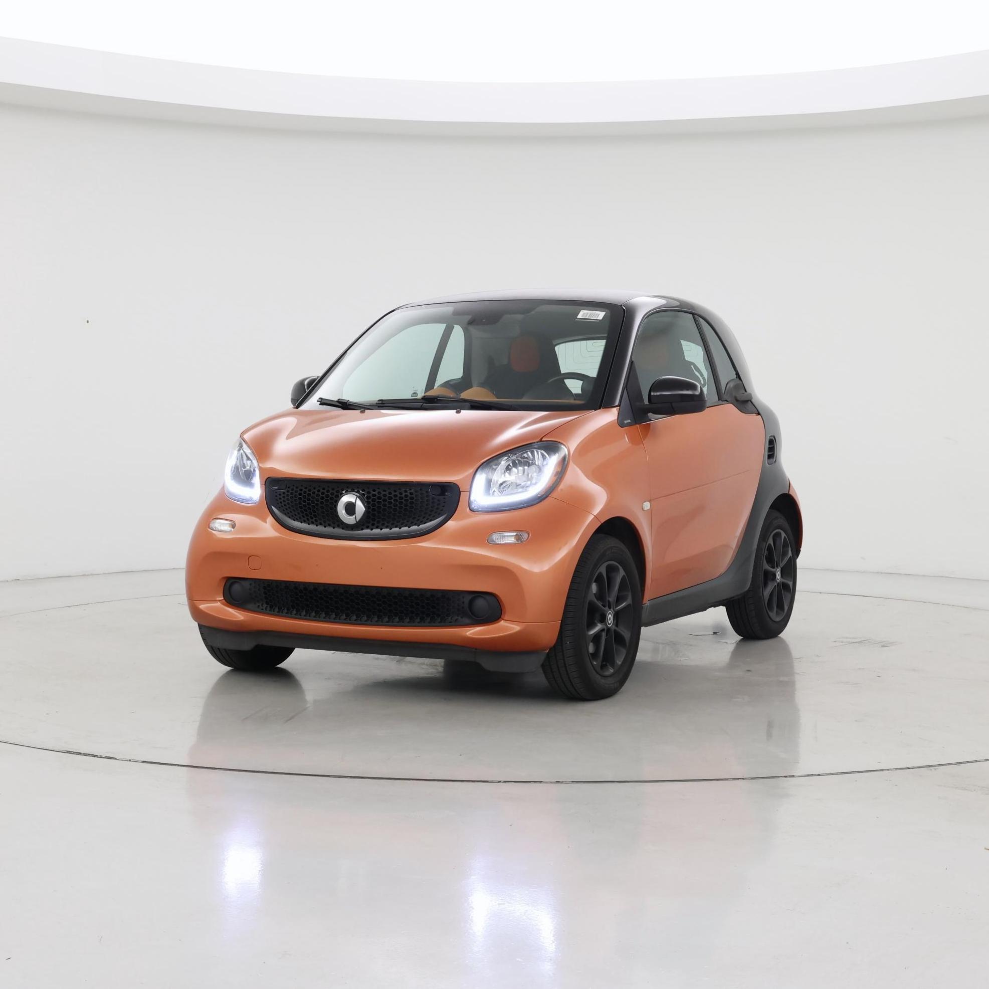 Thumbnail: 2016 smart fortwo - 4