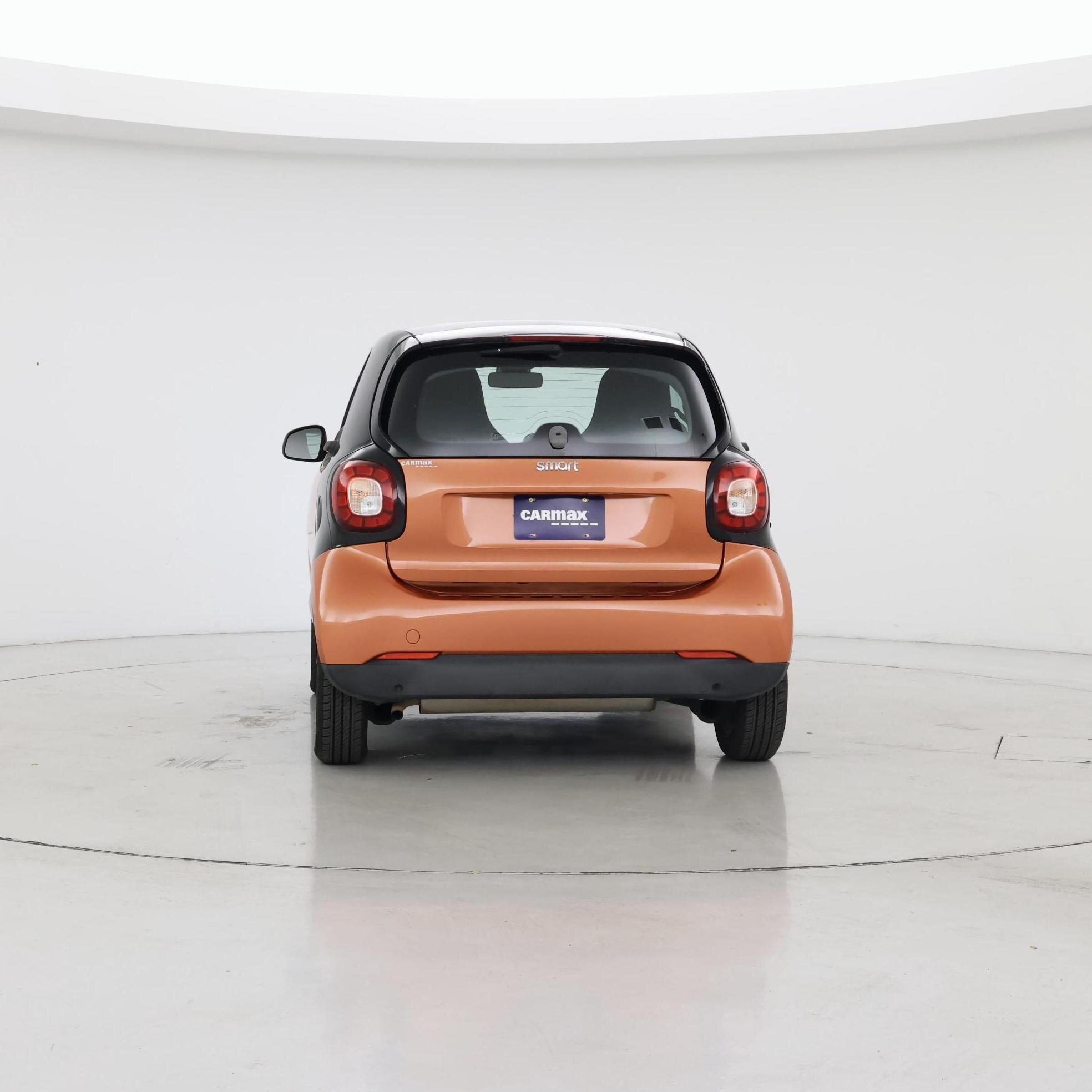 Thumbnail: 2016 smart fortwo - 6