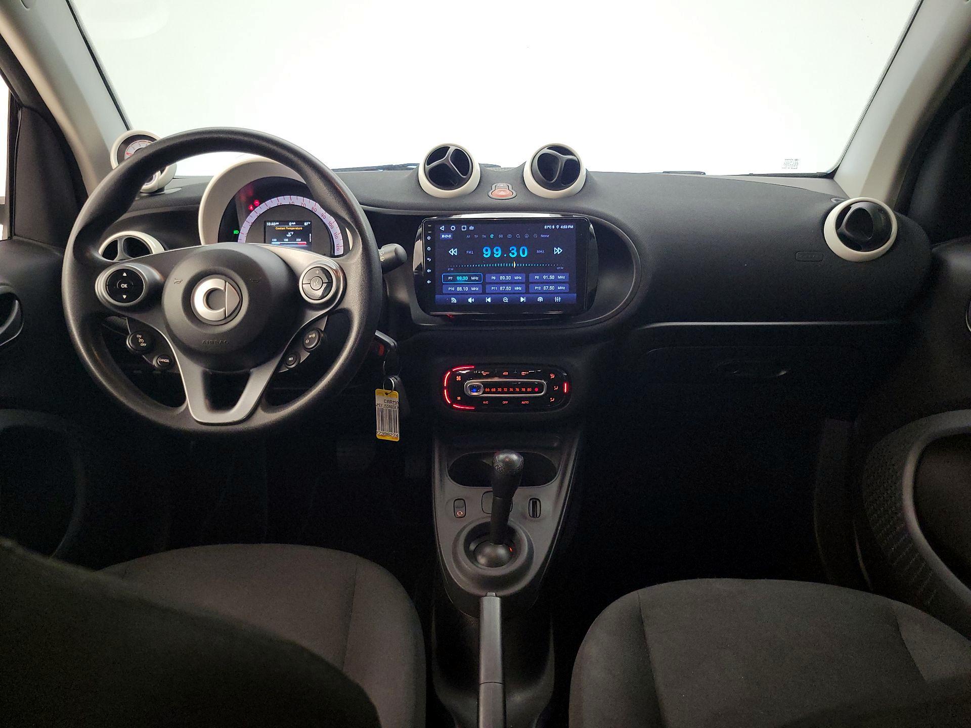 Thumbnail: 2016 smart fortwo - 9