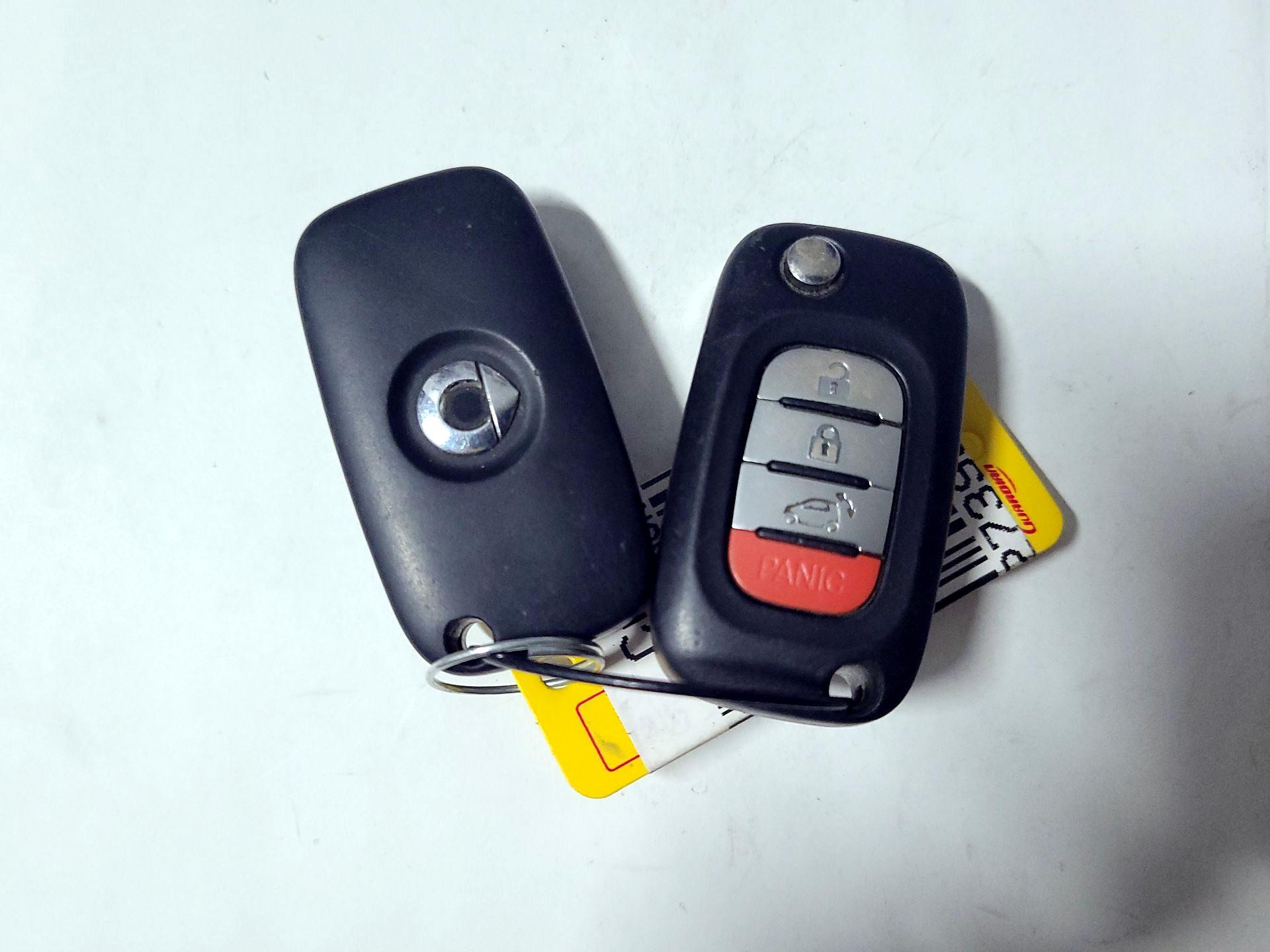 Thumbnail: 2016 smart fortwo - 19