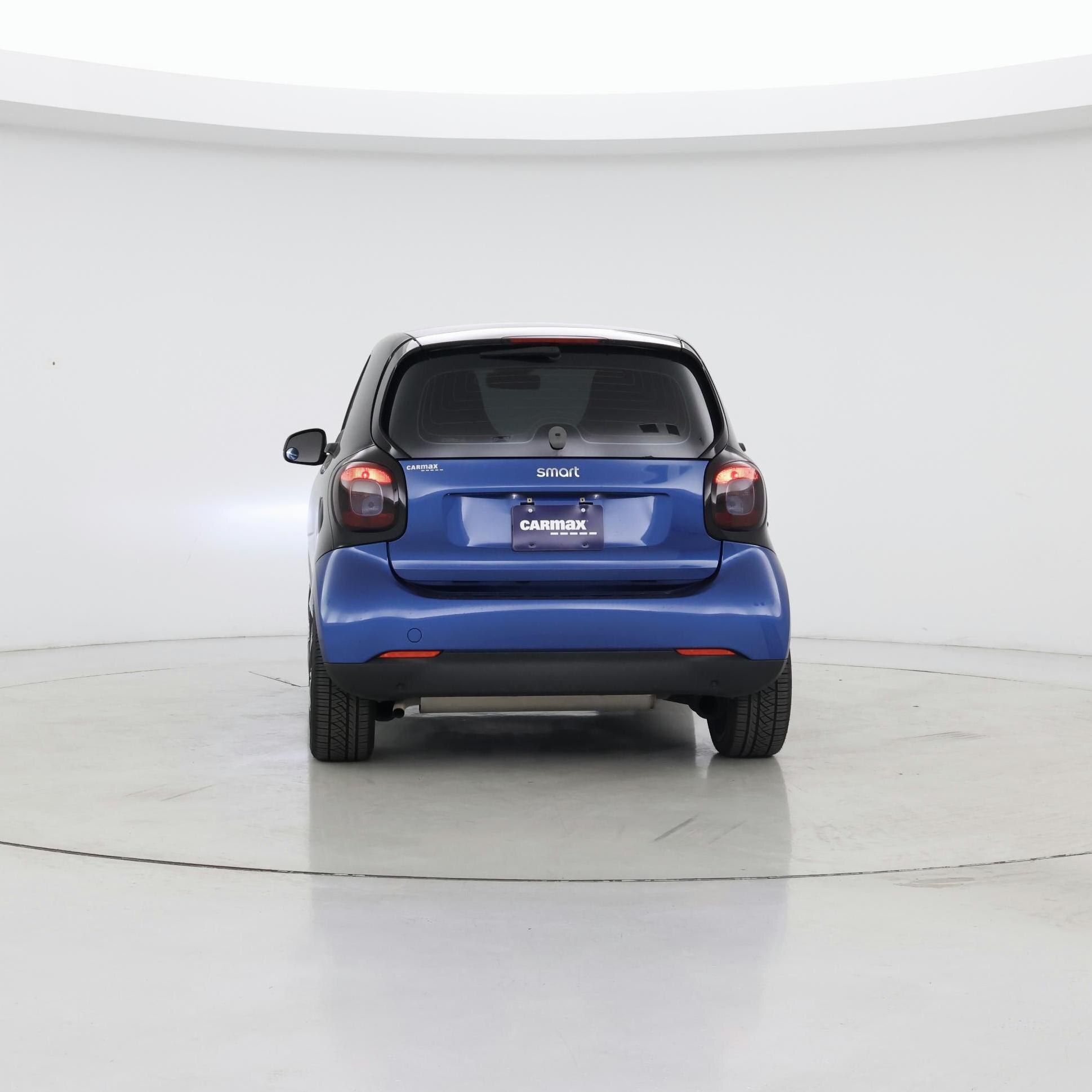 Thumbnail: 2016 smart fortwo - 6