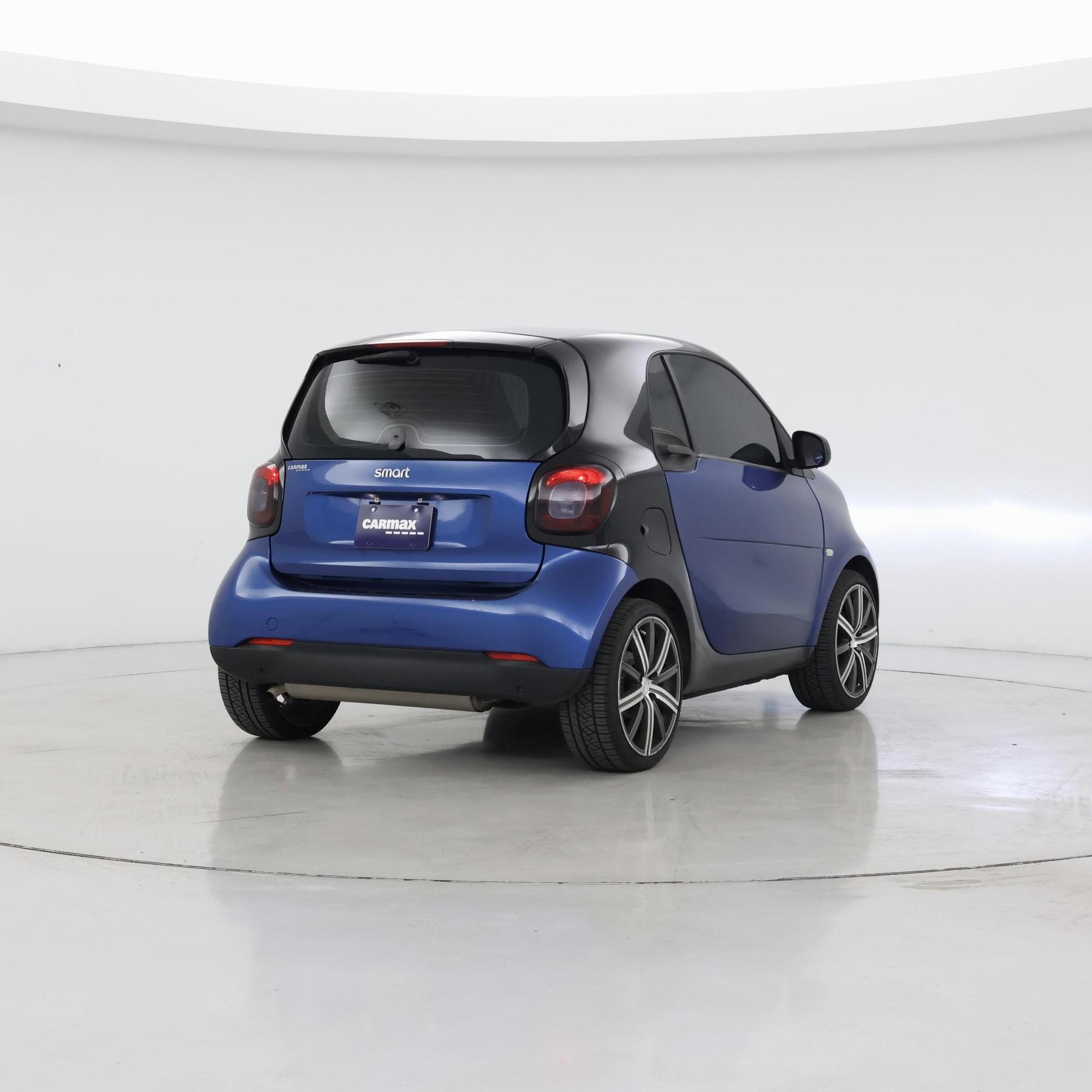 Thumbnail: 2016 smart fortwo - 8