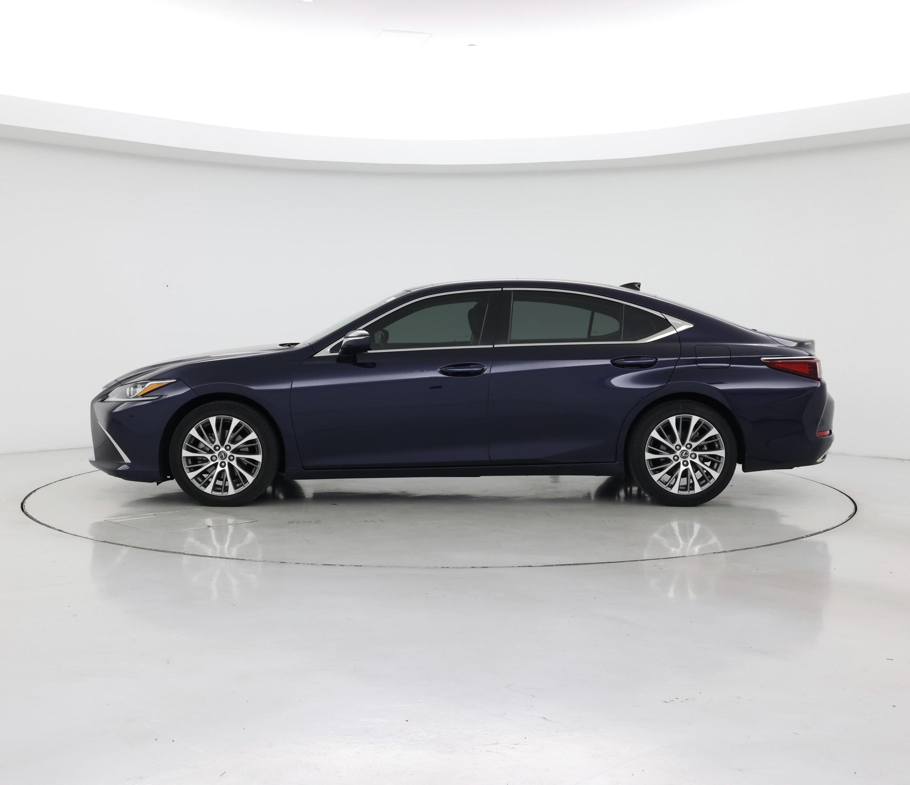 Thumbnail: 2019 Lexus ES - 3