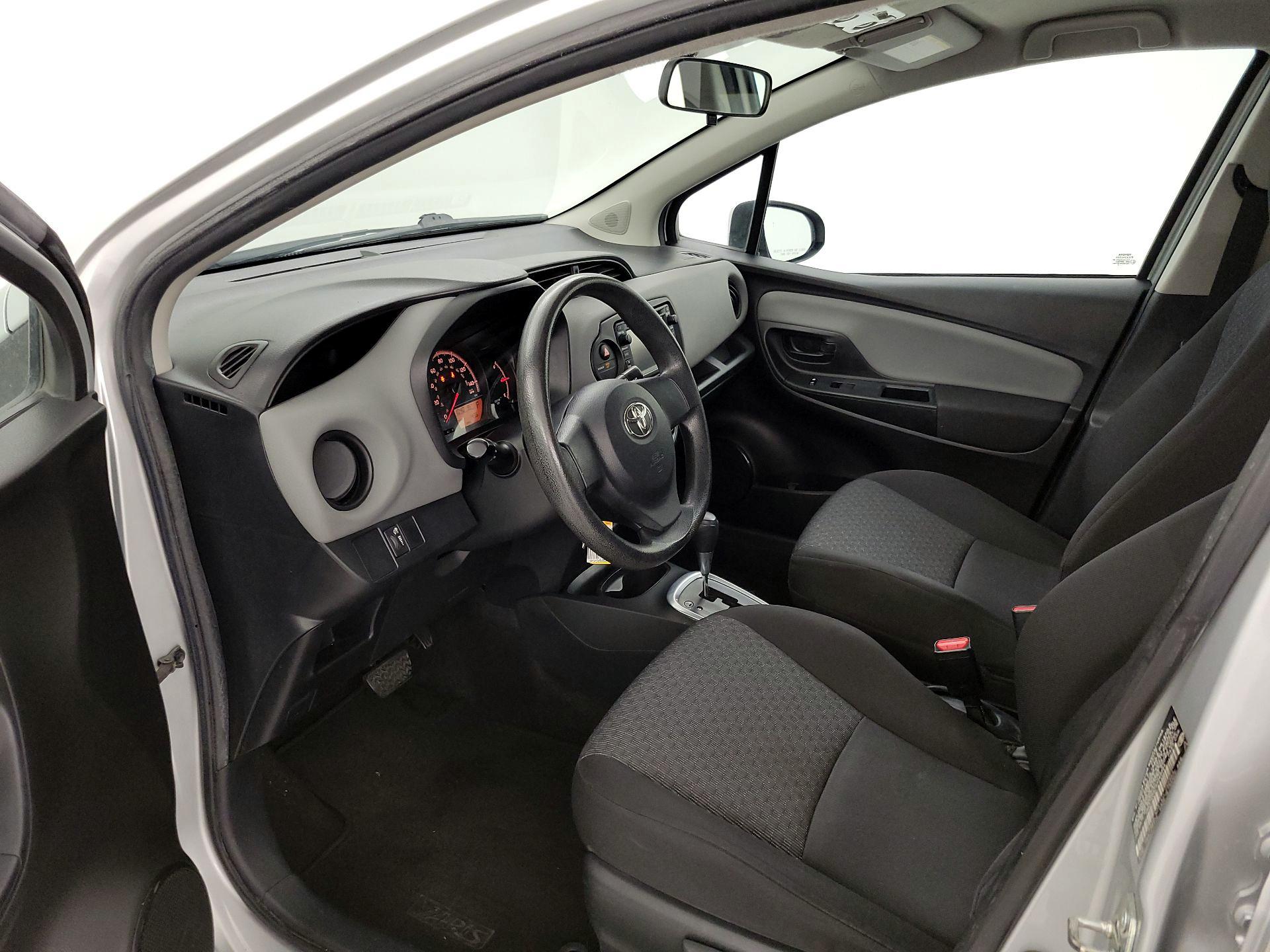 Thumbnail: 2016 Toyota Yaris - 11