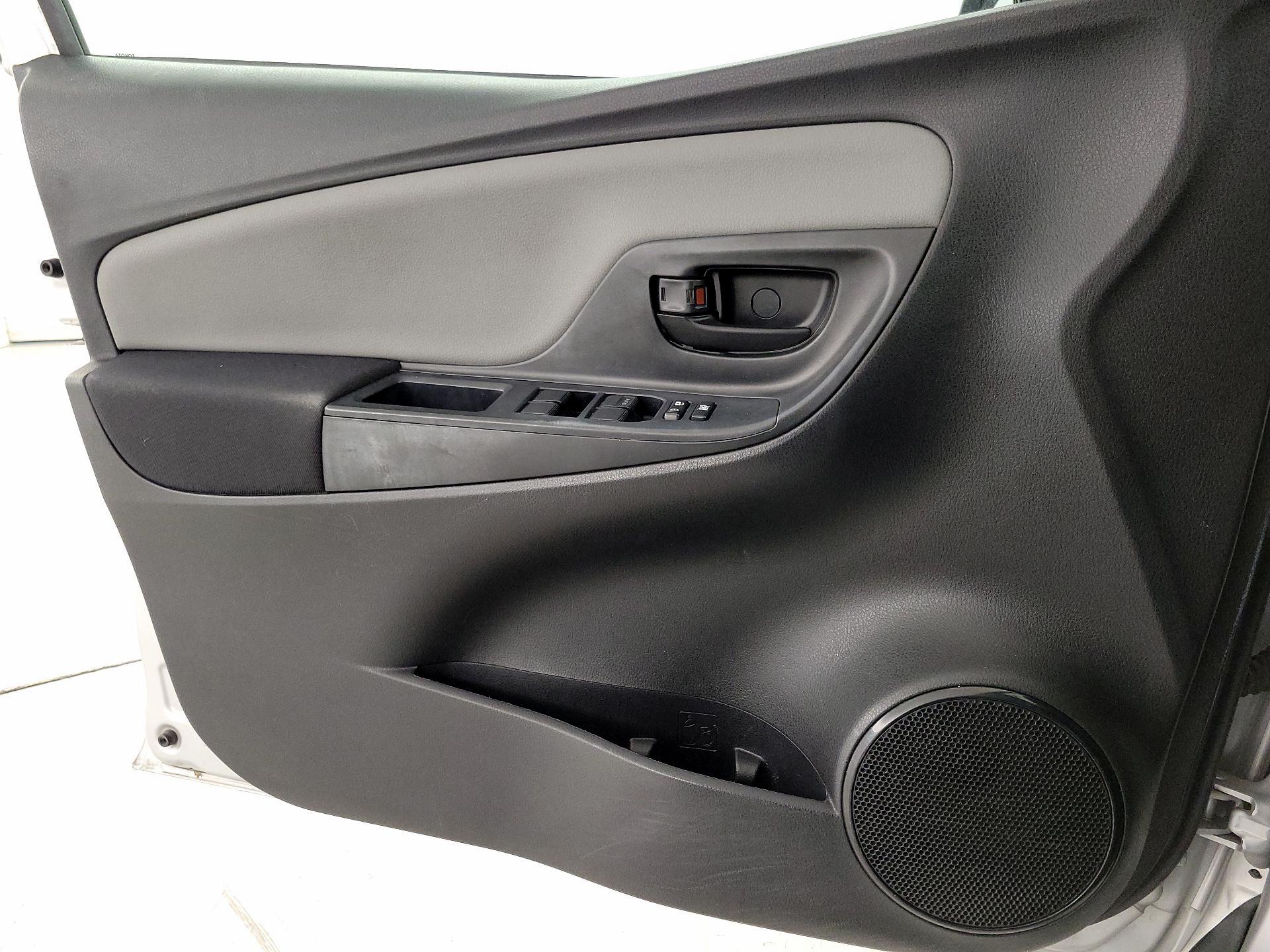 Thumbnail: 2016 Toyota Yaris - 12