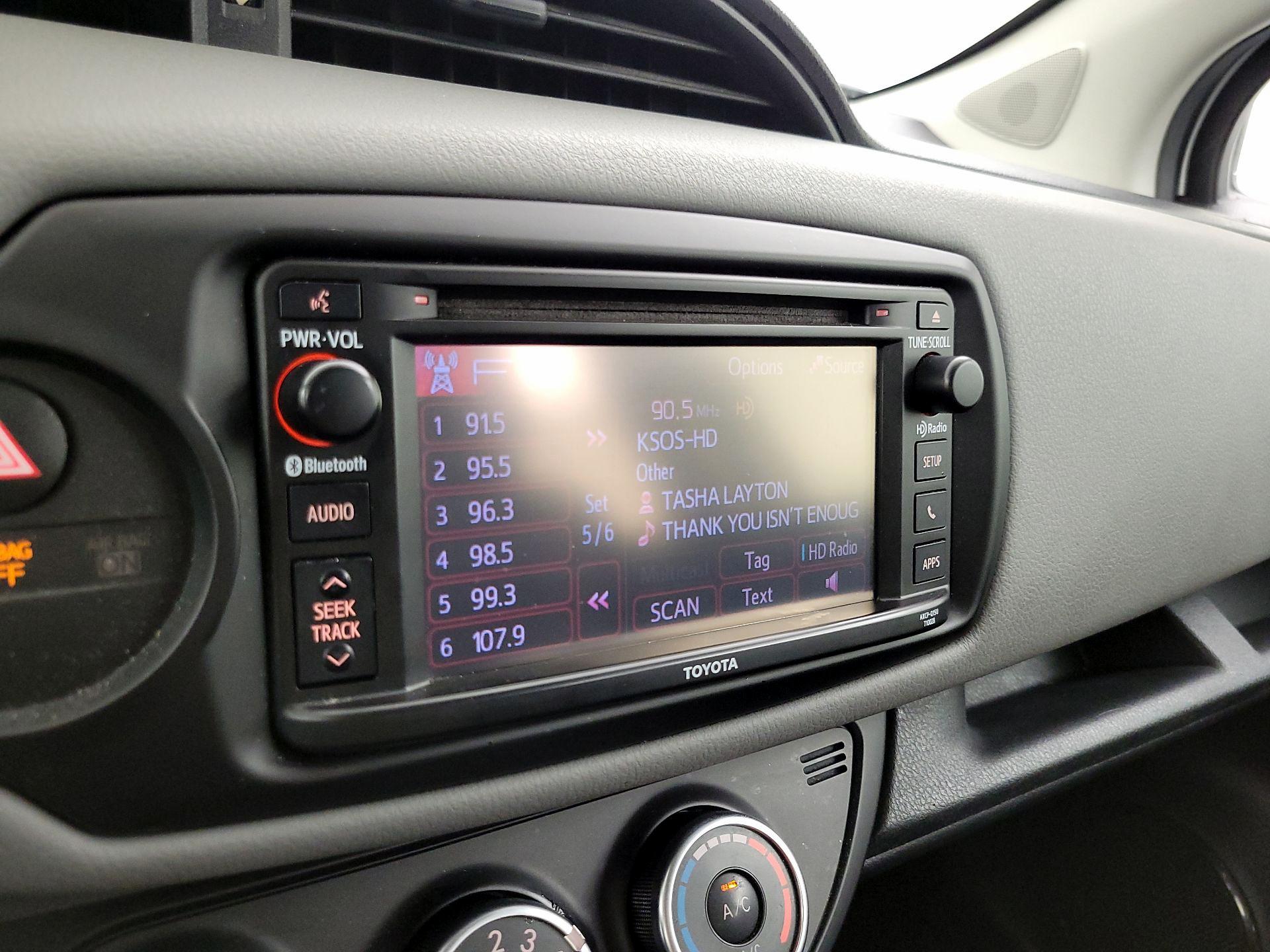 Thumbnail: 2016 Toyota Yaris - 14