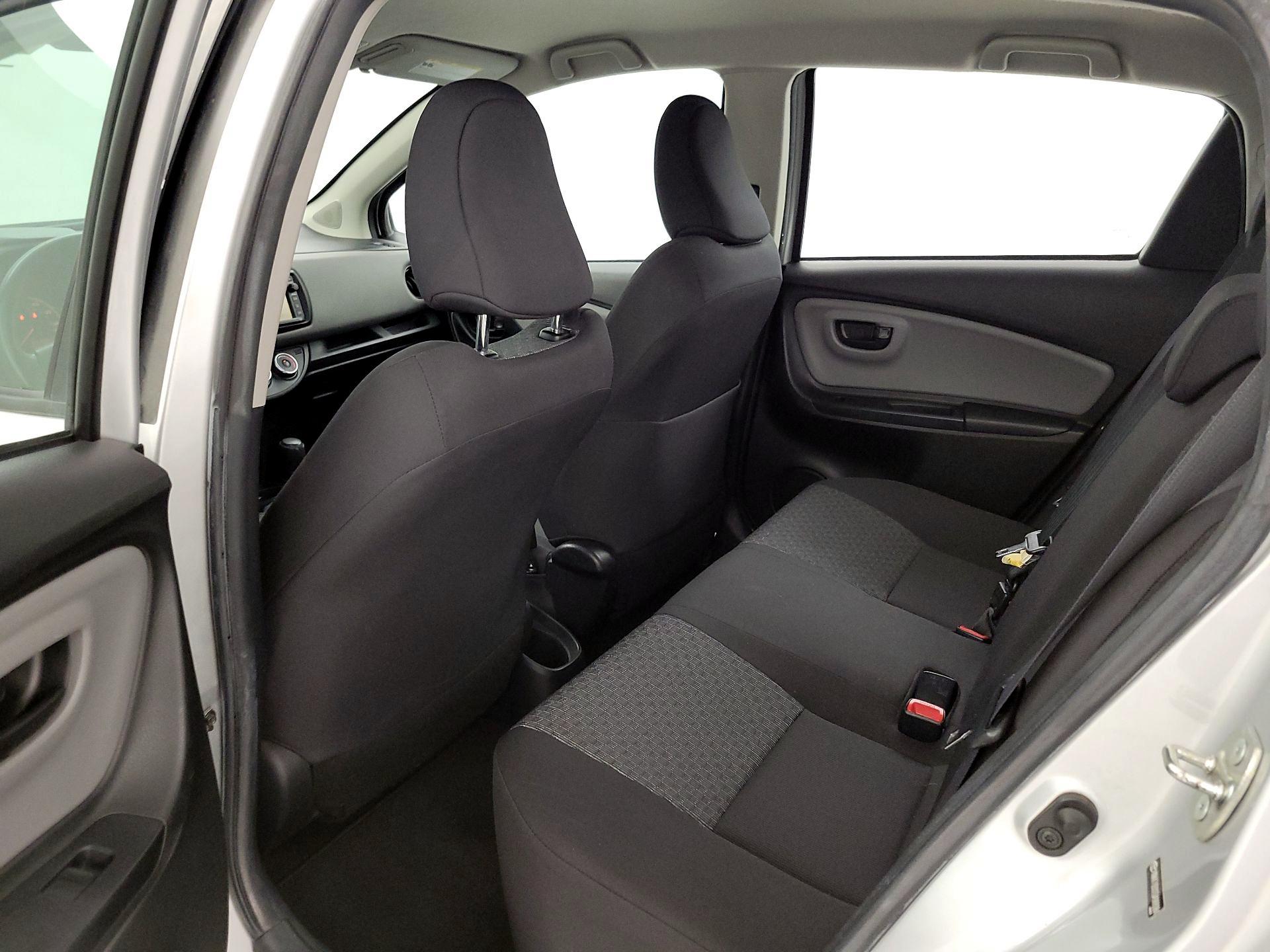 Thumbnail: 2016 Toyota Yaris - 18
