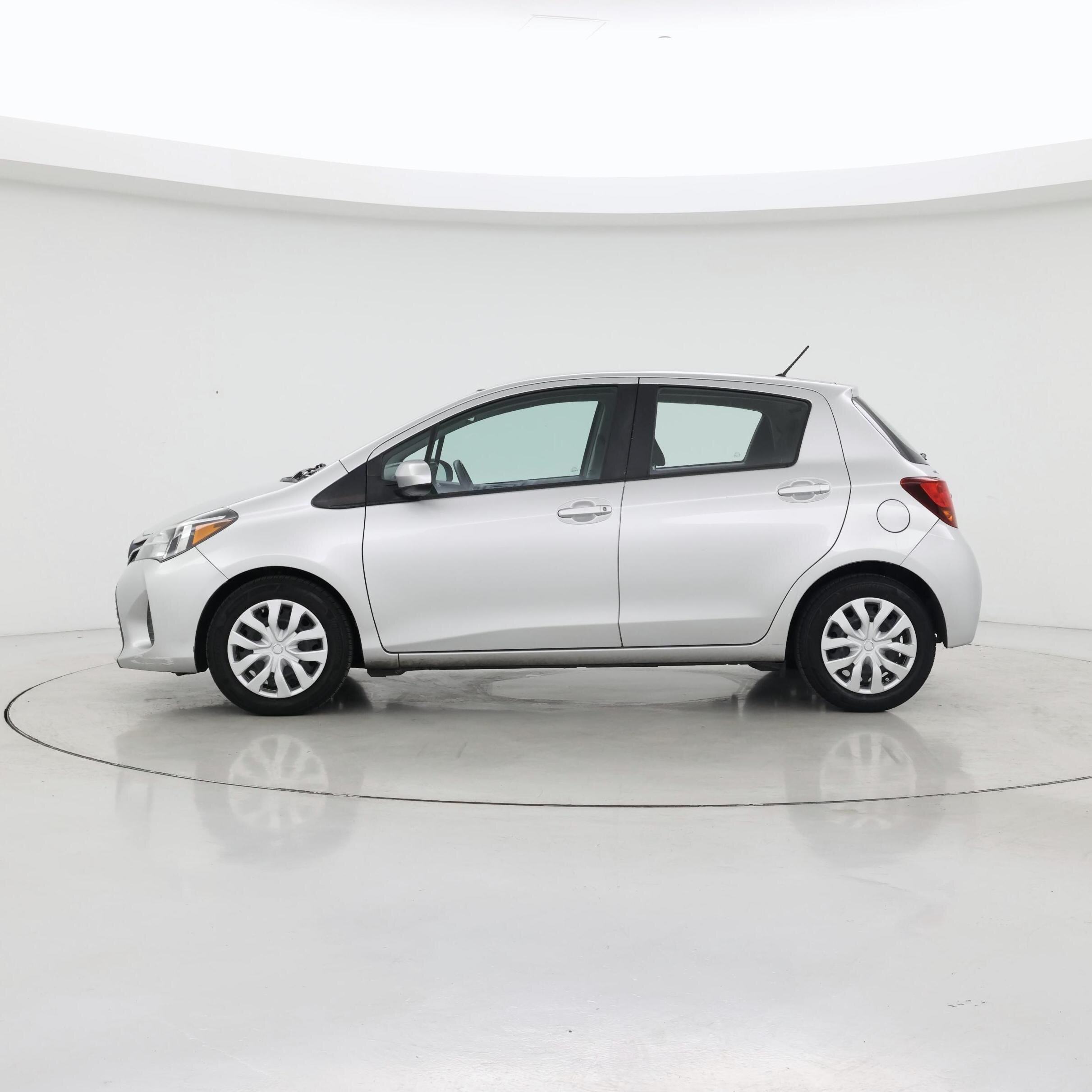 Thumbnail: 2016 Toyota Yaris - 3