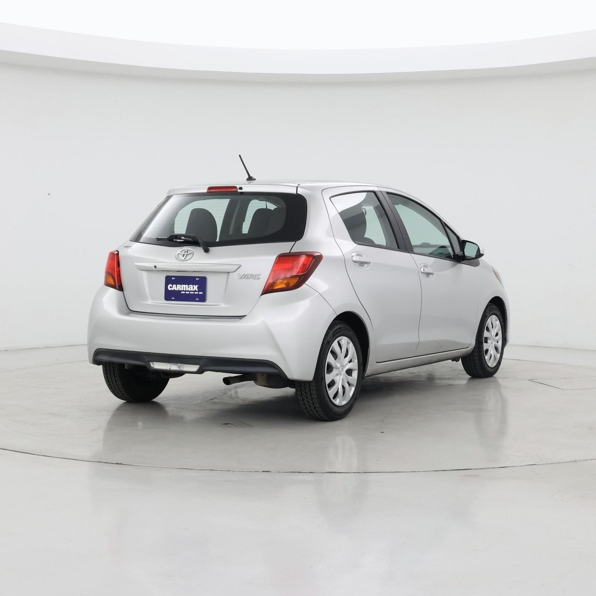 Thumbnail: 2016 Toyota Yaris - 8