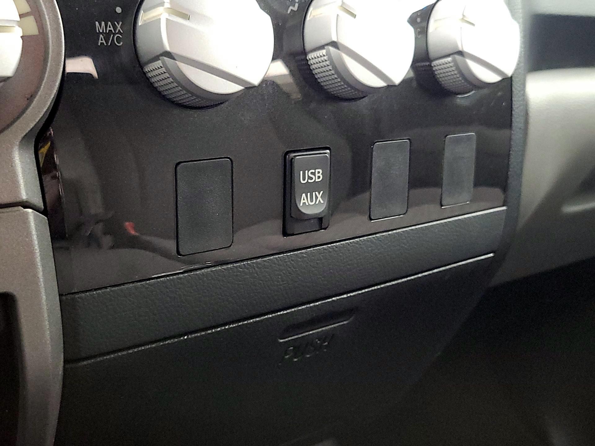 Thumbnail: 2013 Toyota Tundra - 17