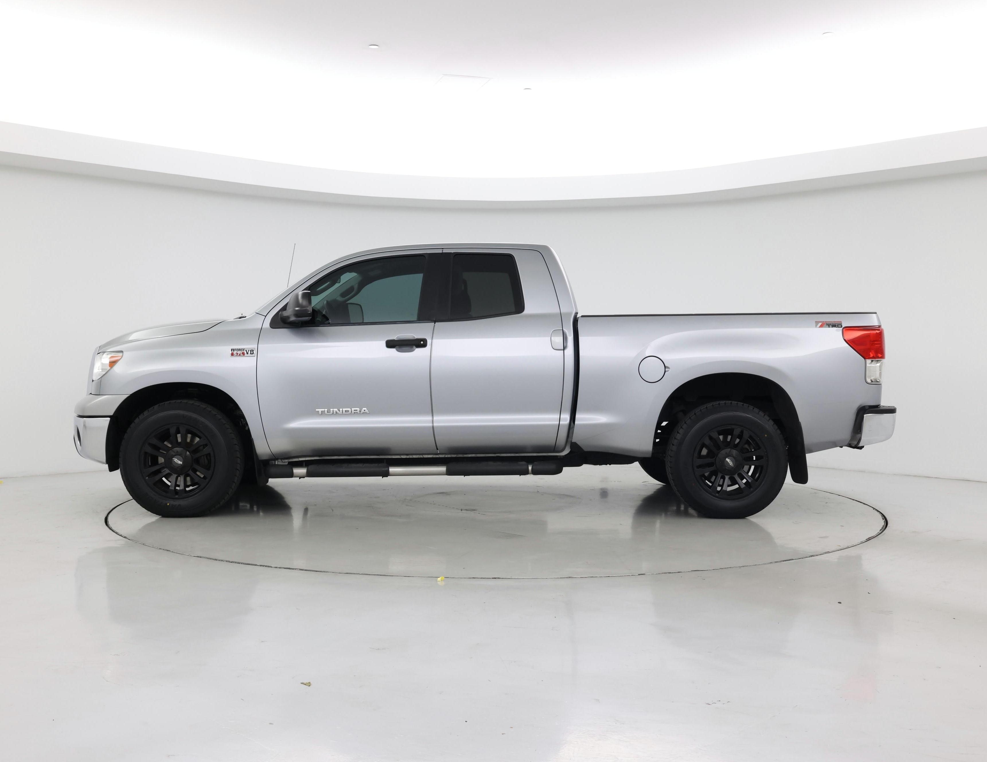 Thumbnail: 2013 Toyota Tundra - 3