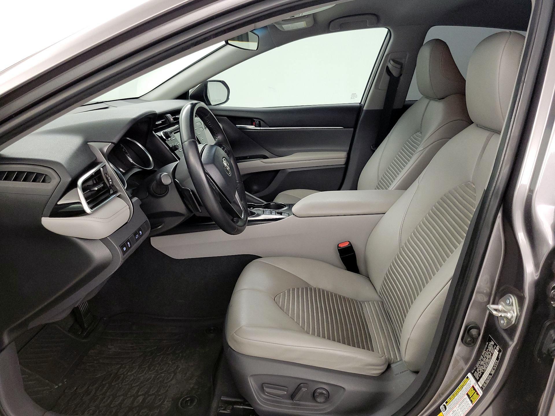 Thumbnail: 2018 Toyota Camry - 11