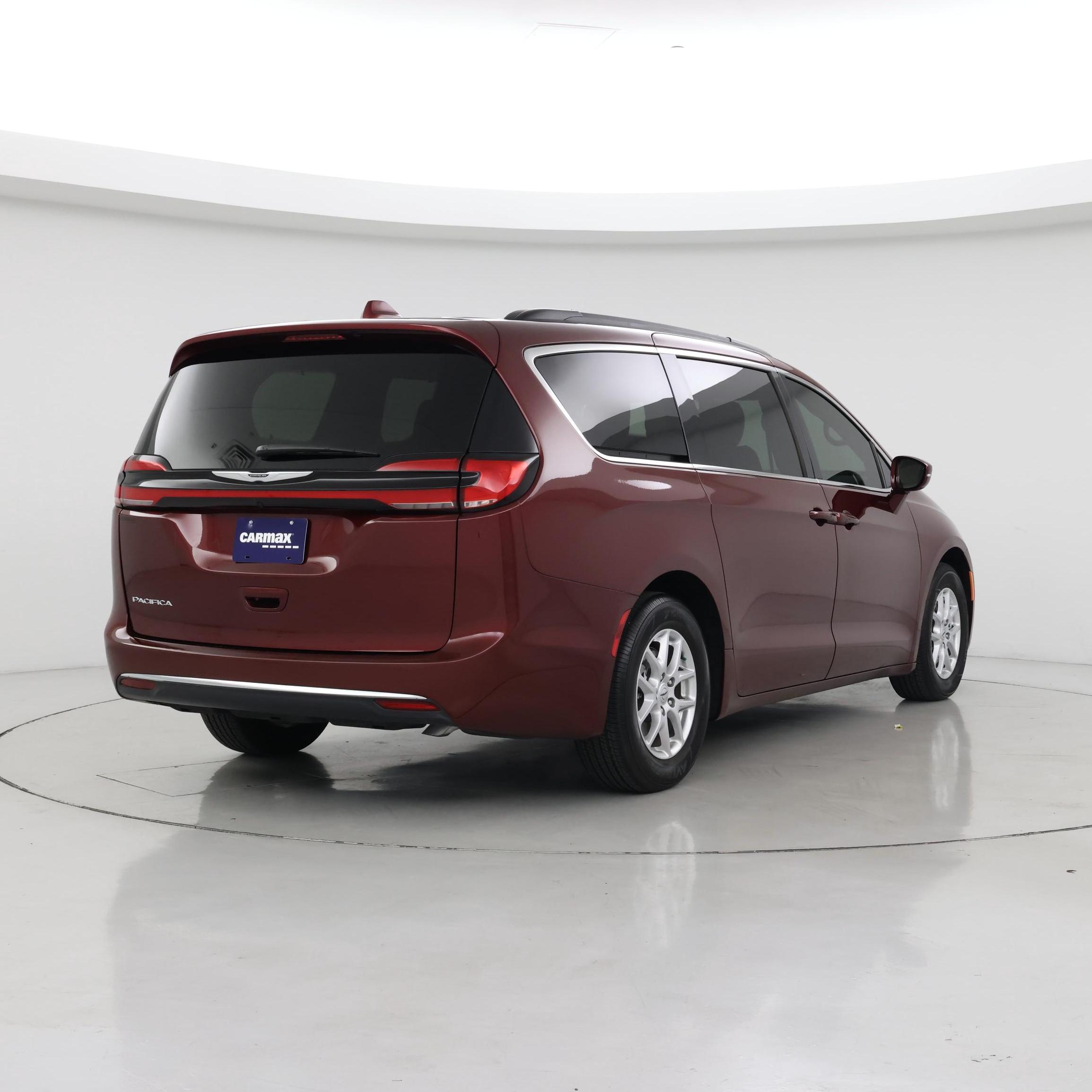 Thumbnail: 2022 Chrysler Pacifica - 8