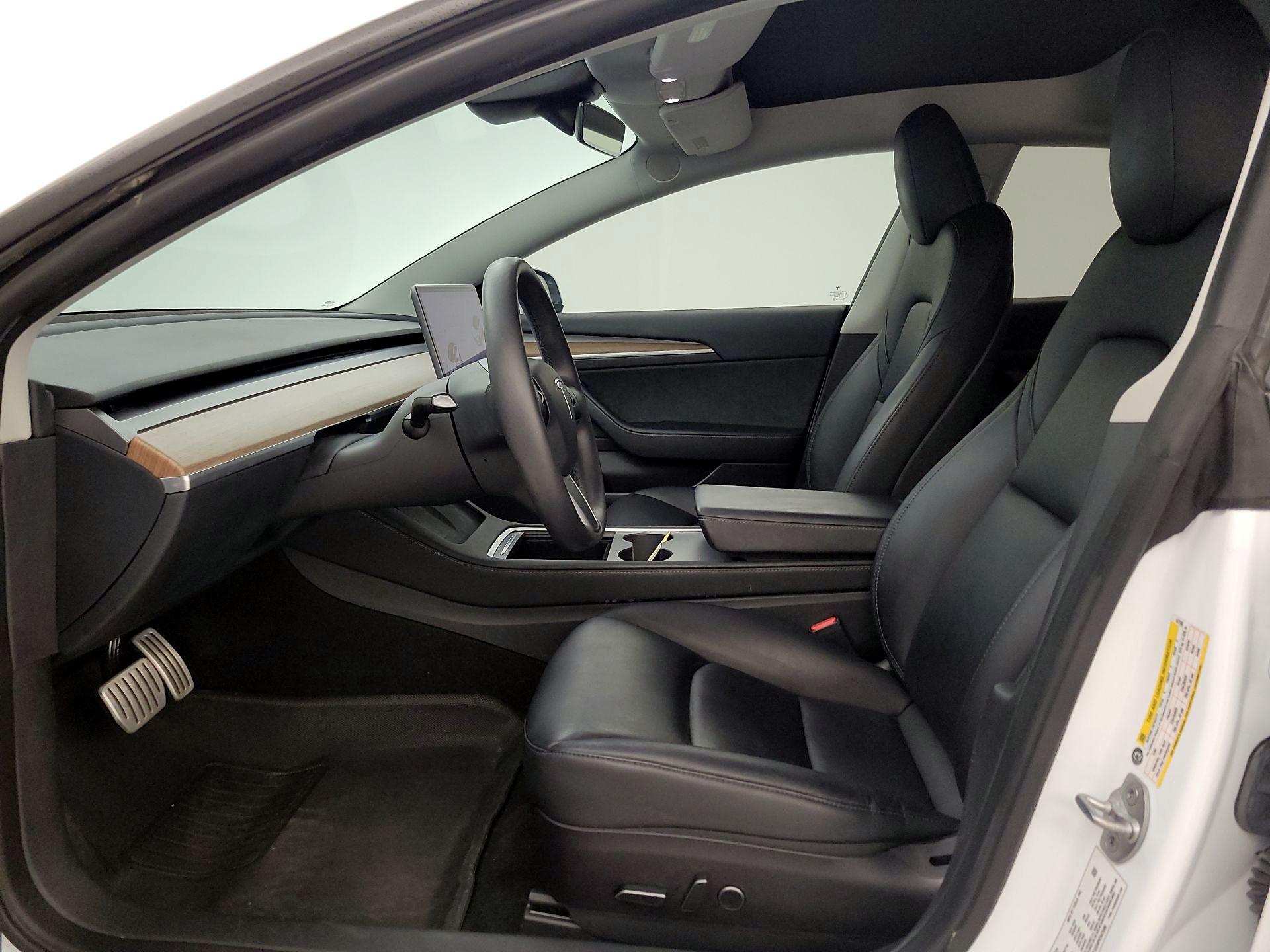 Thumbnail: 2023 Tesla Model 3 - 11