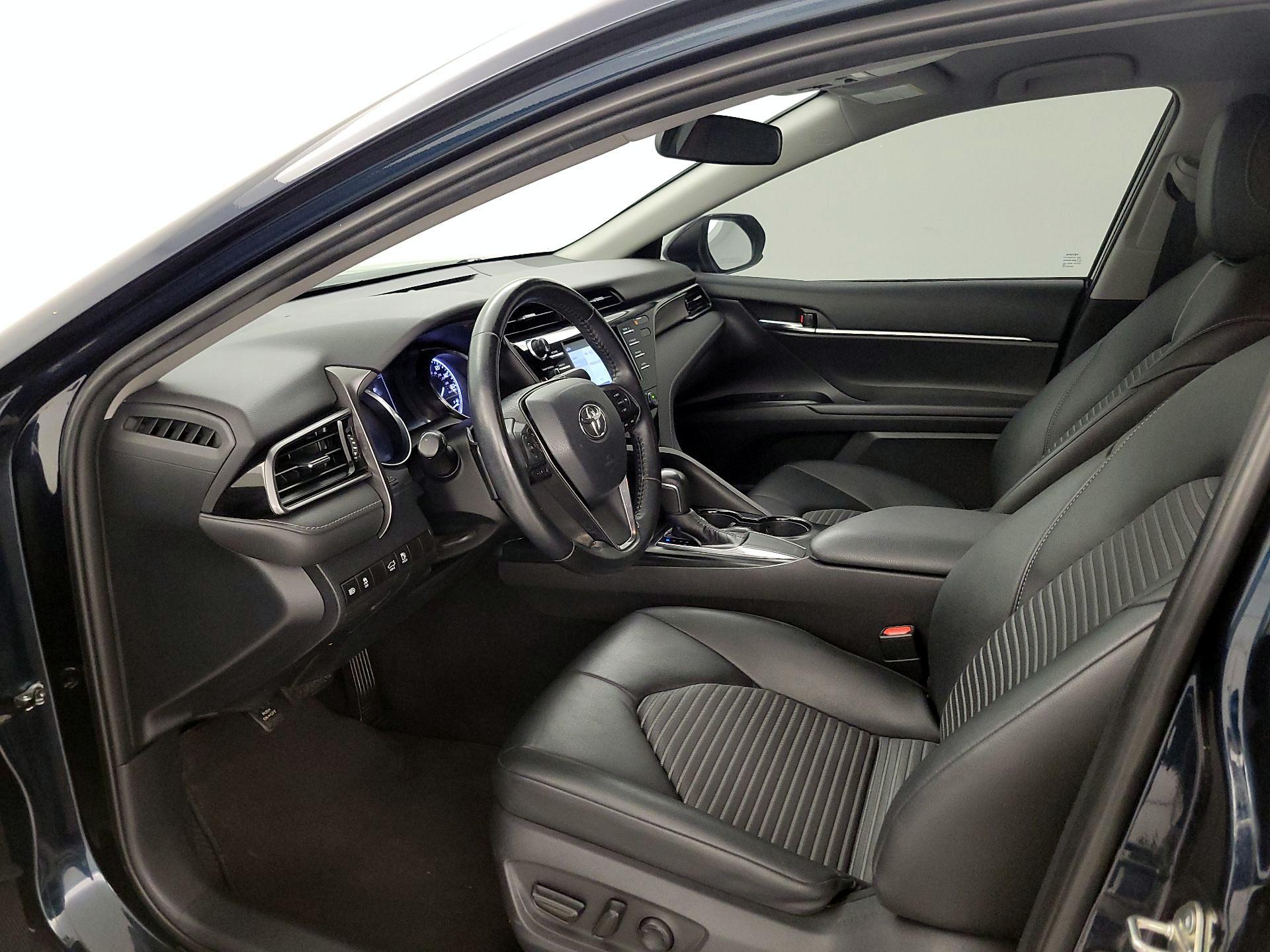 Thumbnail: 2019 Toyota Camry - 11