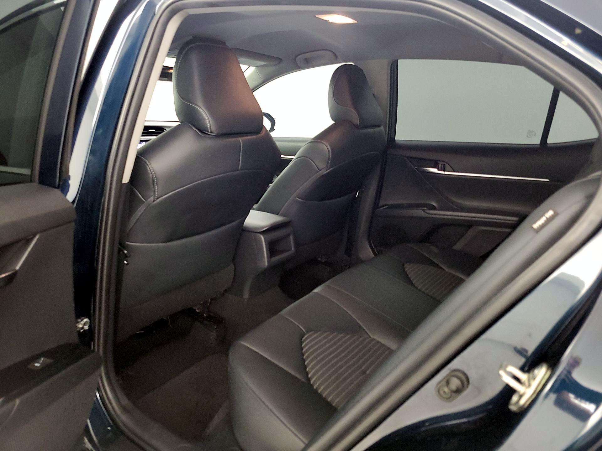 Thumbnail: 2019 Toyota Camry - 19