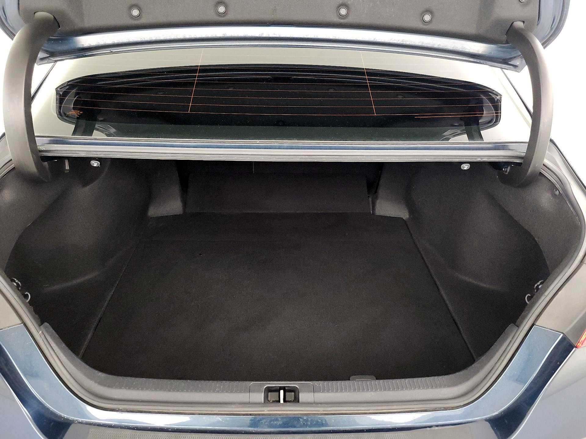 Thumbnail: 2019 Toyota Camry - 20