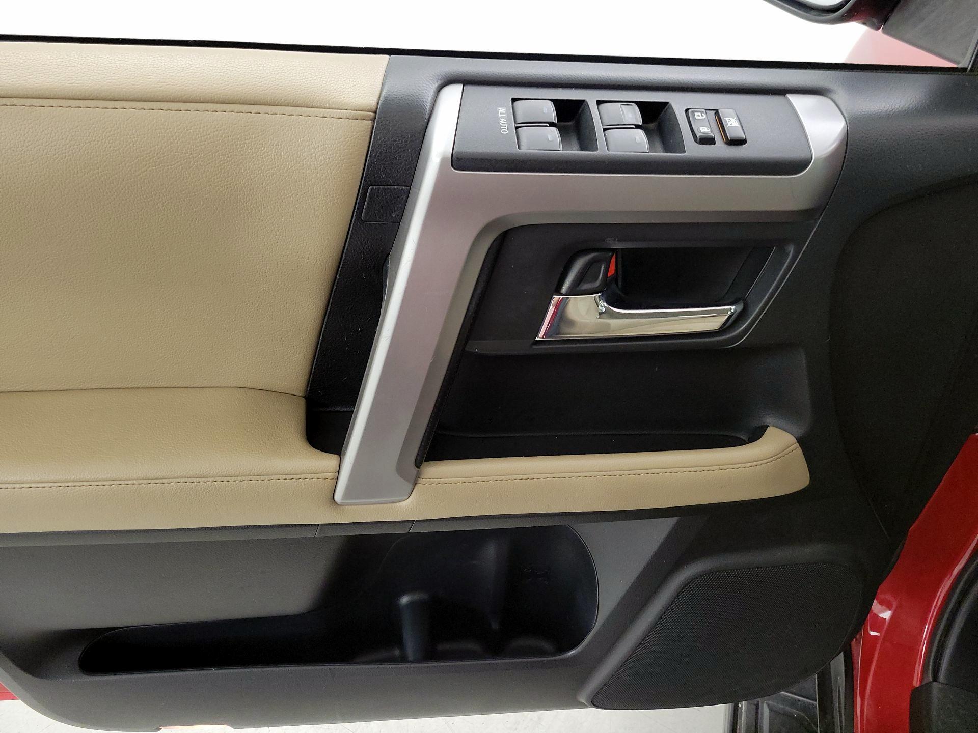 Thumbnail: 2018 Toyota 4Runner - 12