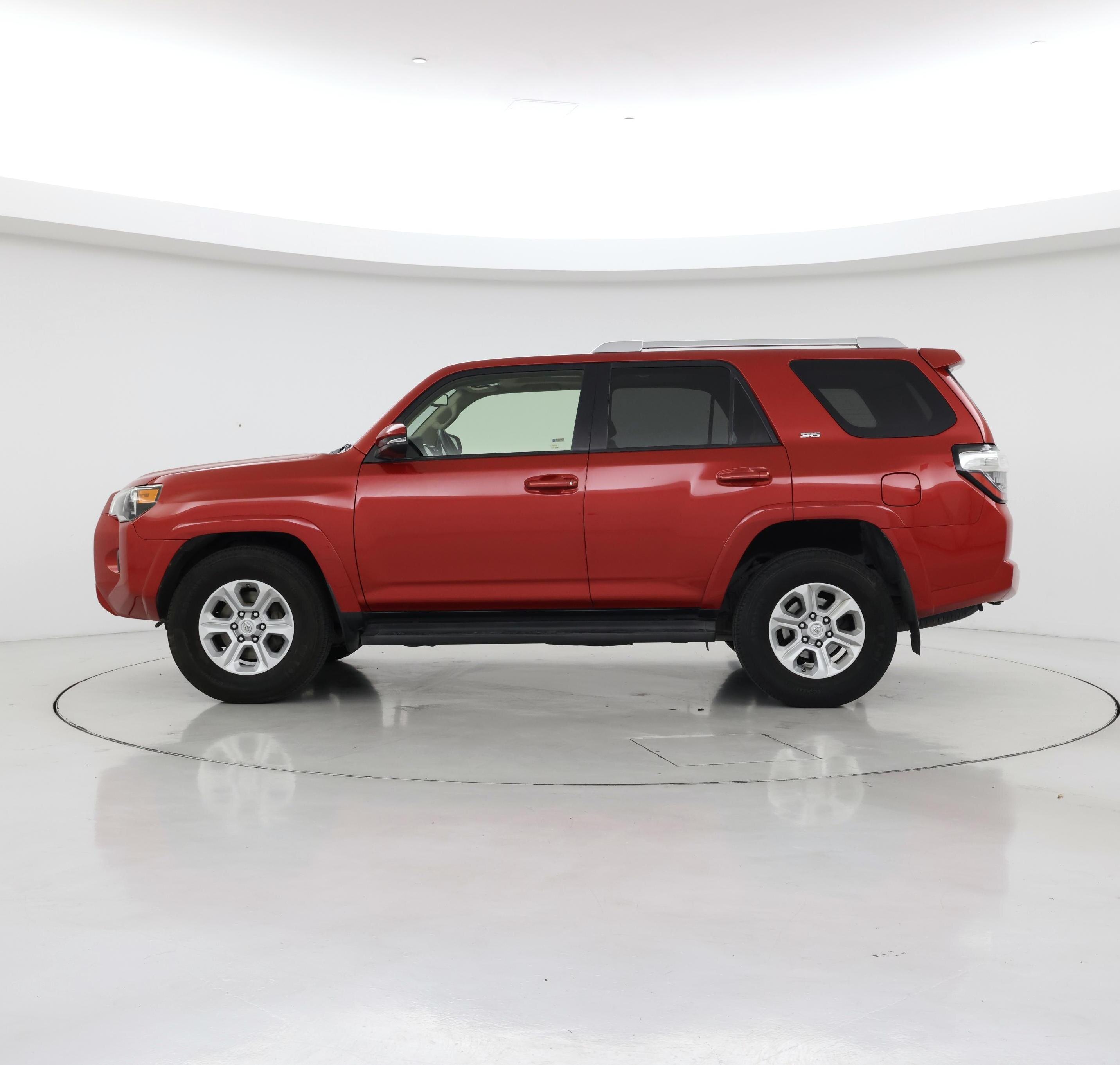 Thumbnail: 2018 Toyota 4Runner - 3