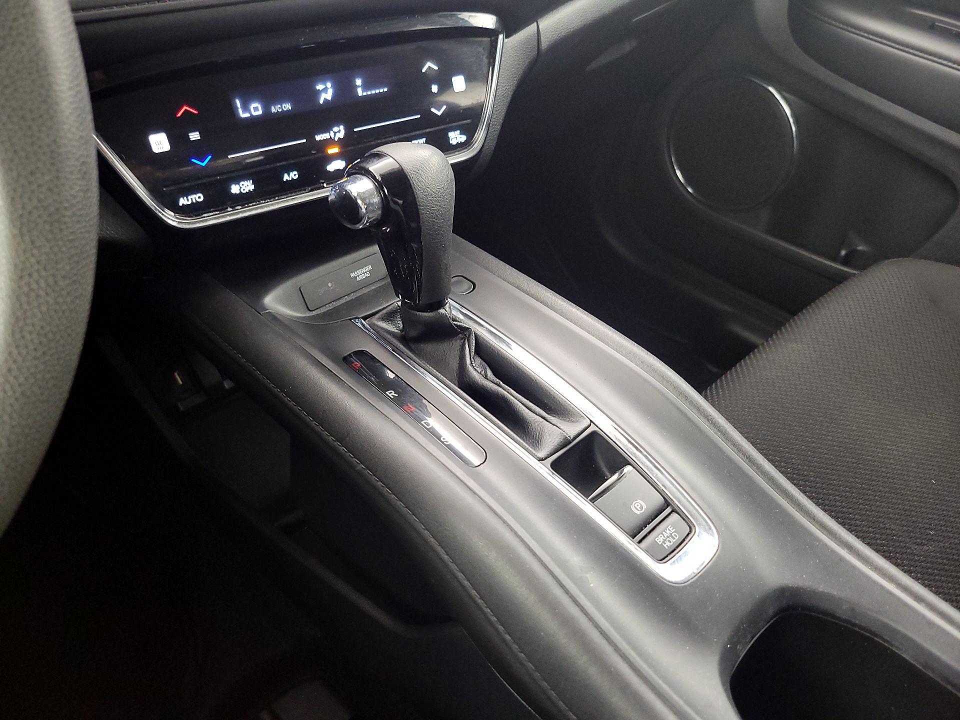 Thumbnail: 2017 Honda HR-V - 17