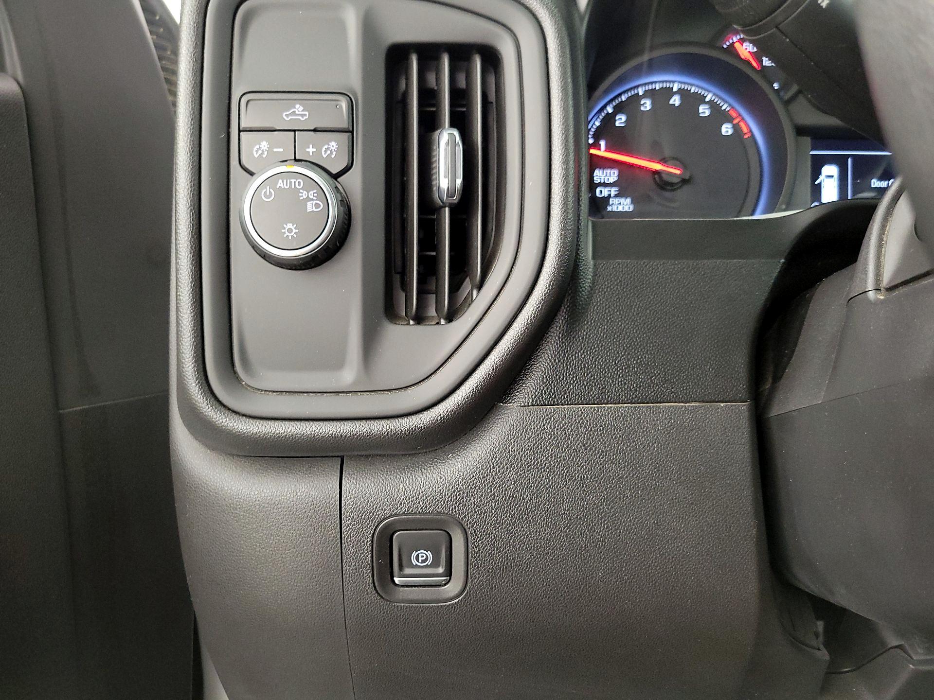 Thumbnail: 2021 Chevrolet Silverado 1500 - 13