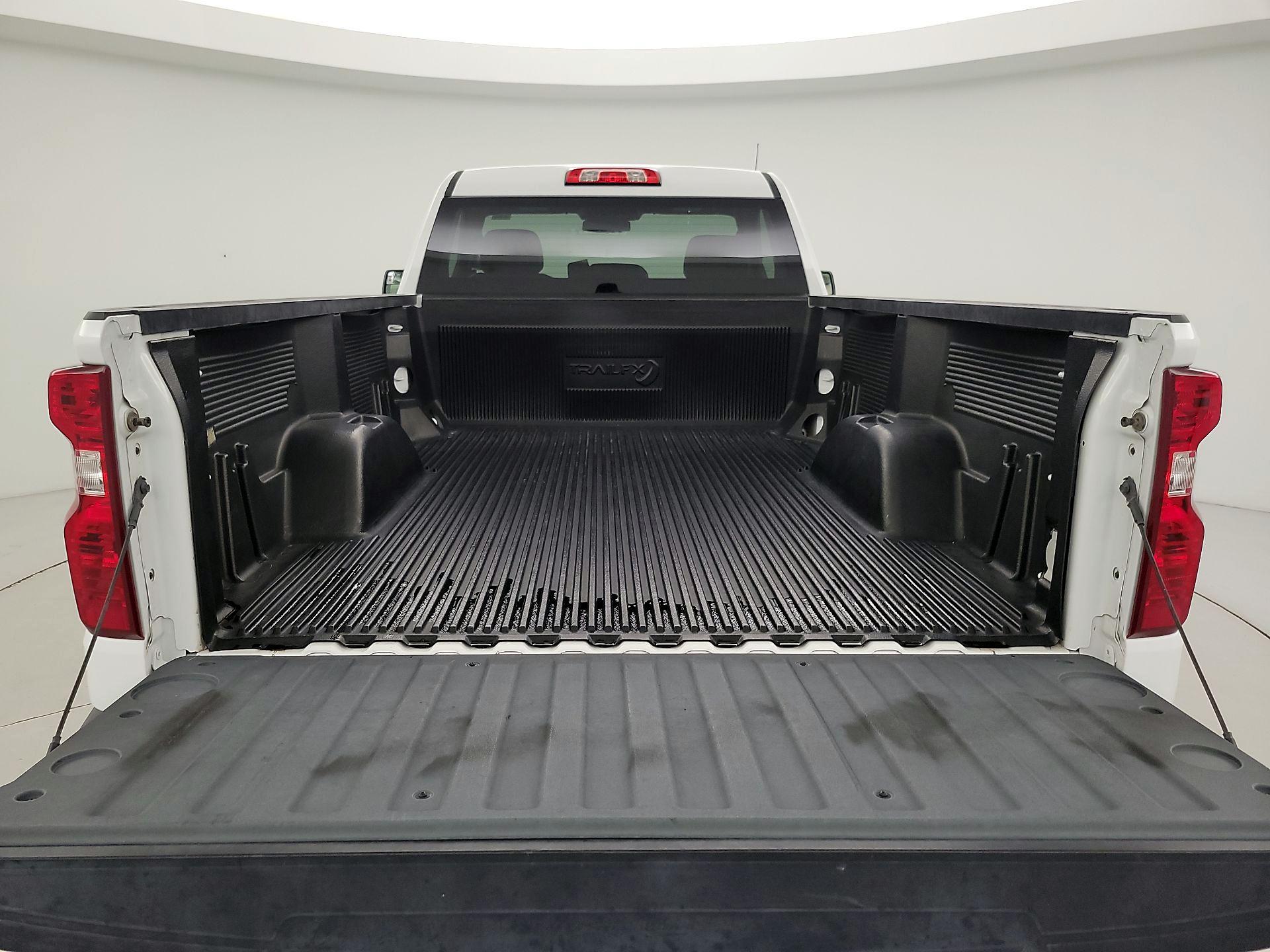 Thumbnail: 2021 Chevrolet Silverado 1500 - 19