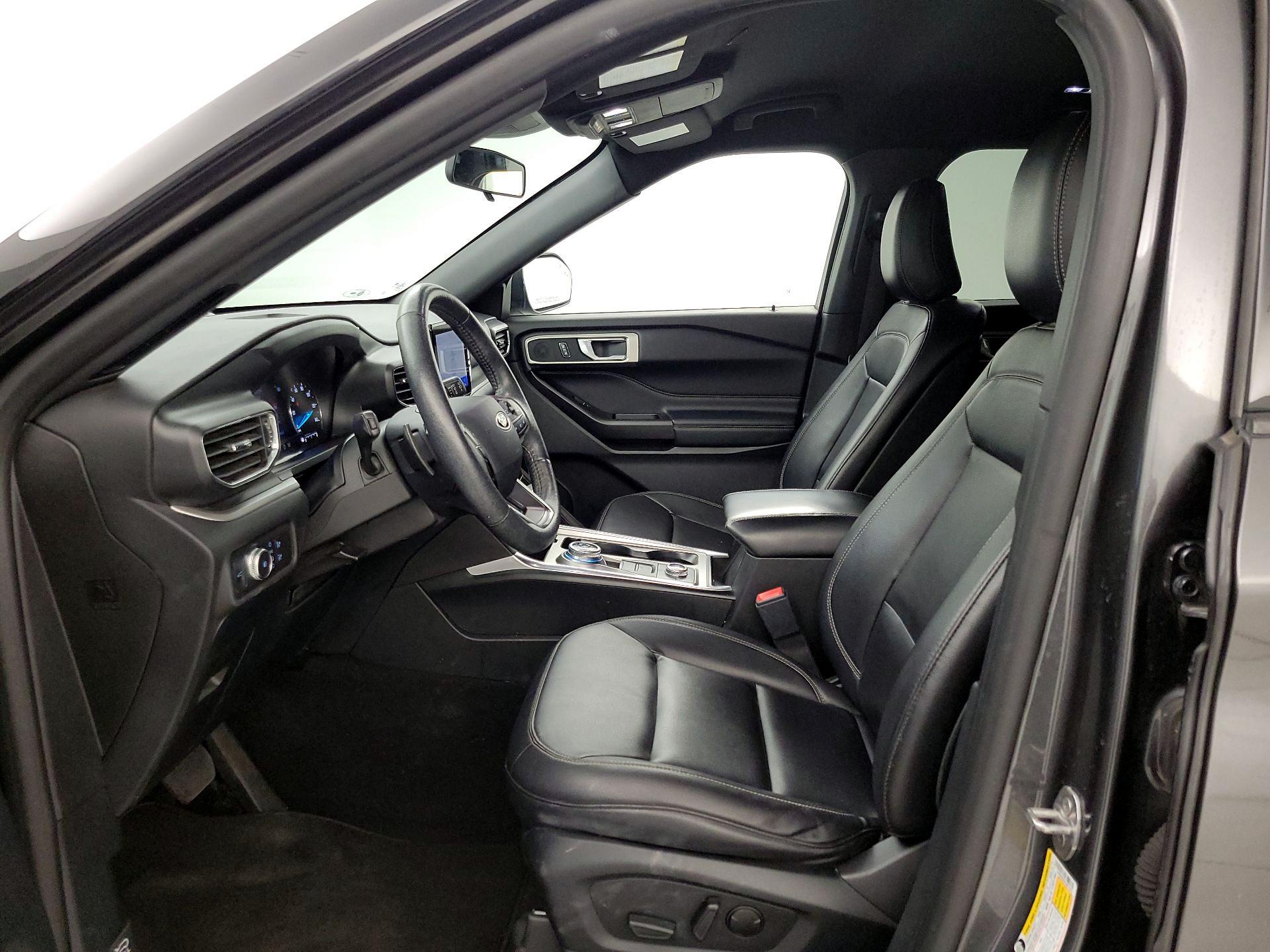 Thumbnail: 2020 Ford Explorer - 11