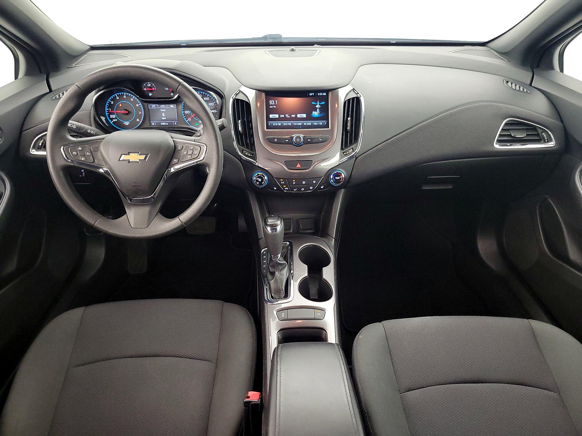Thumbnail: 2017 Chevrolet Cruze - 9