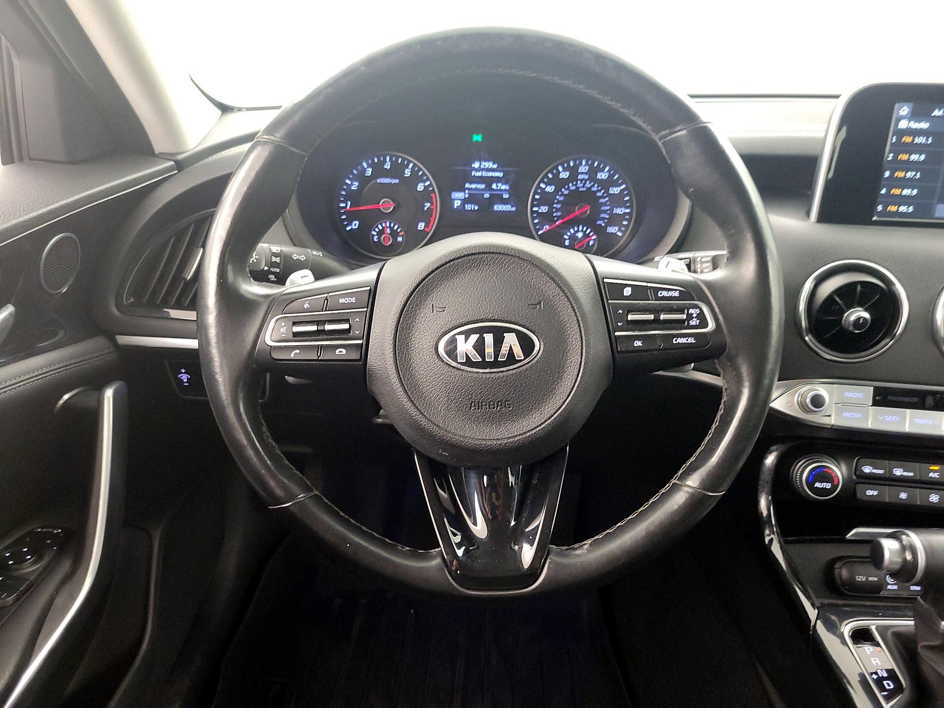 Thumbnail: 2018 Kia Stinger - 10
