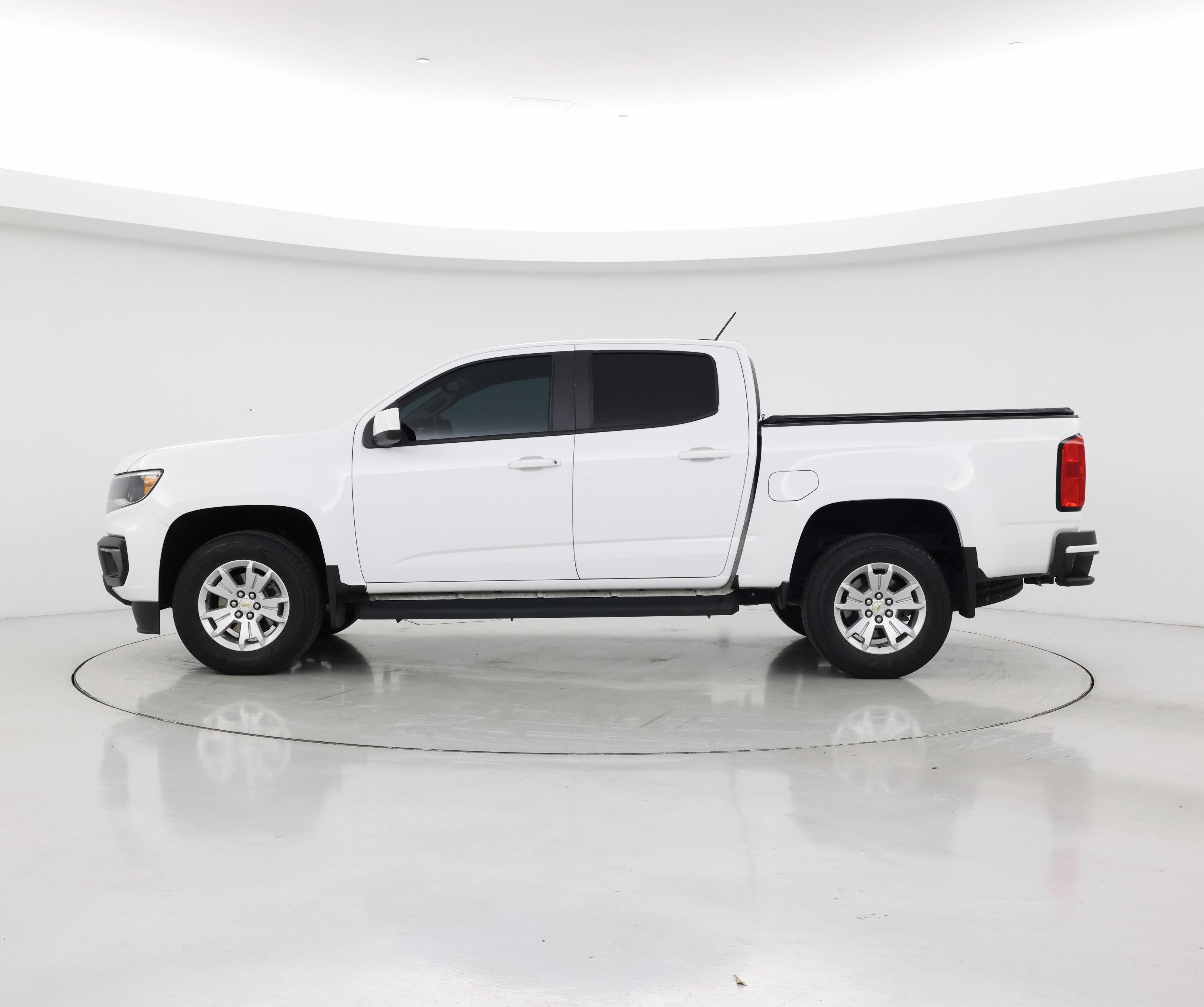 Thumbnail: 2021 Chevrolet Colorado - 3