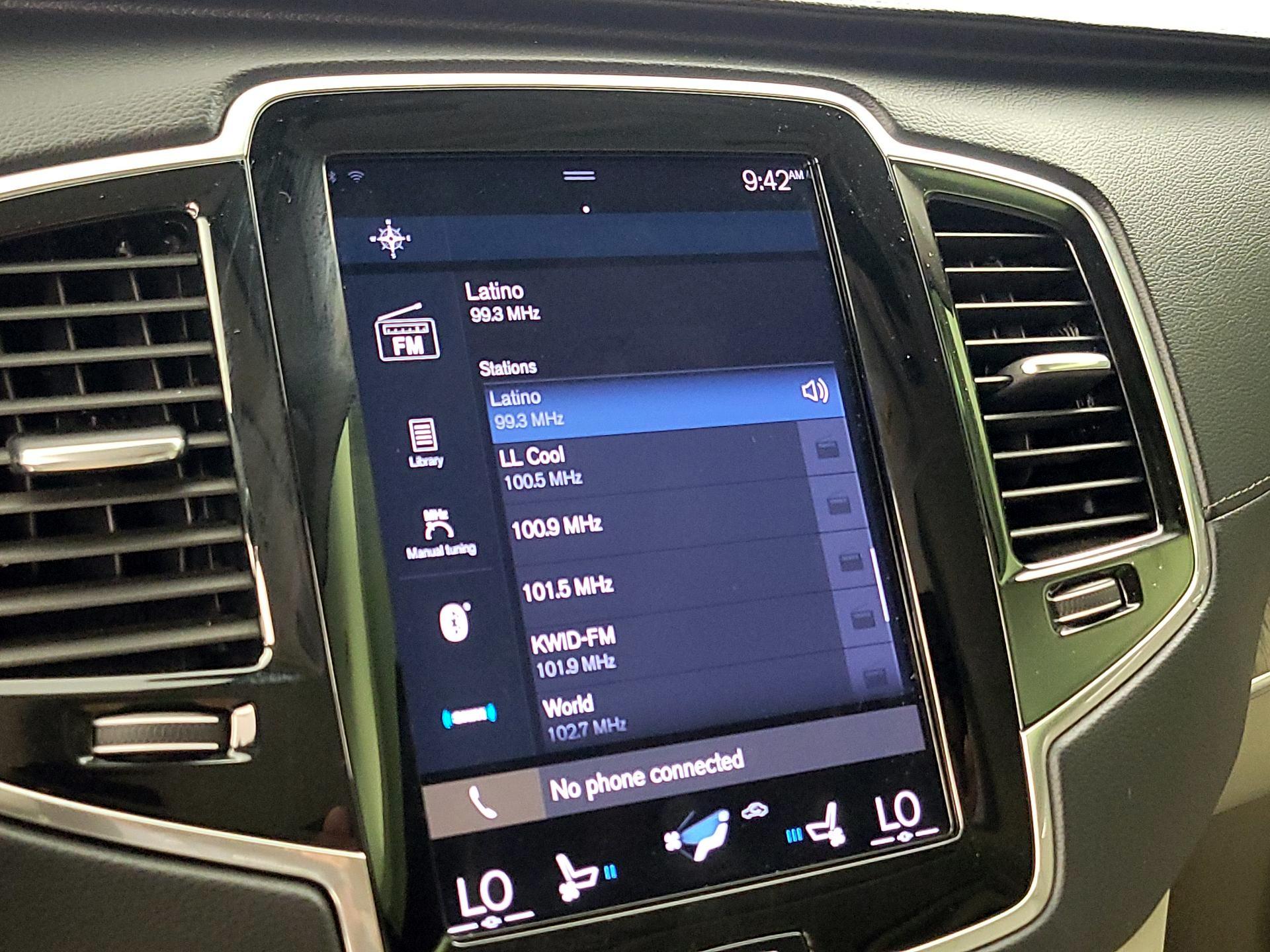 Thumbnail: 2021 Volvo XC90 - 16