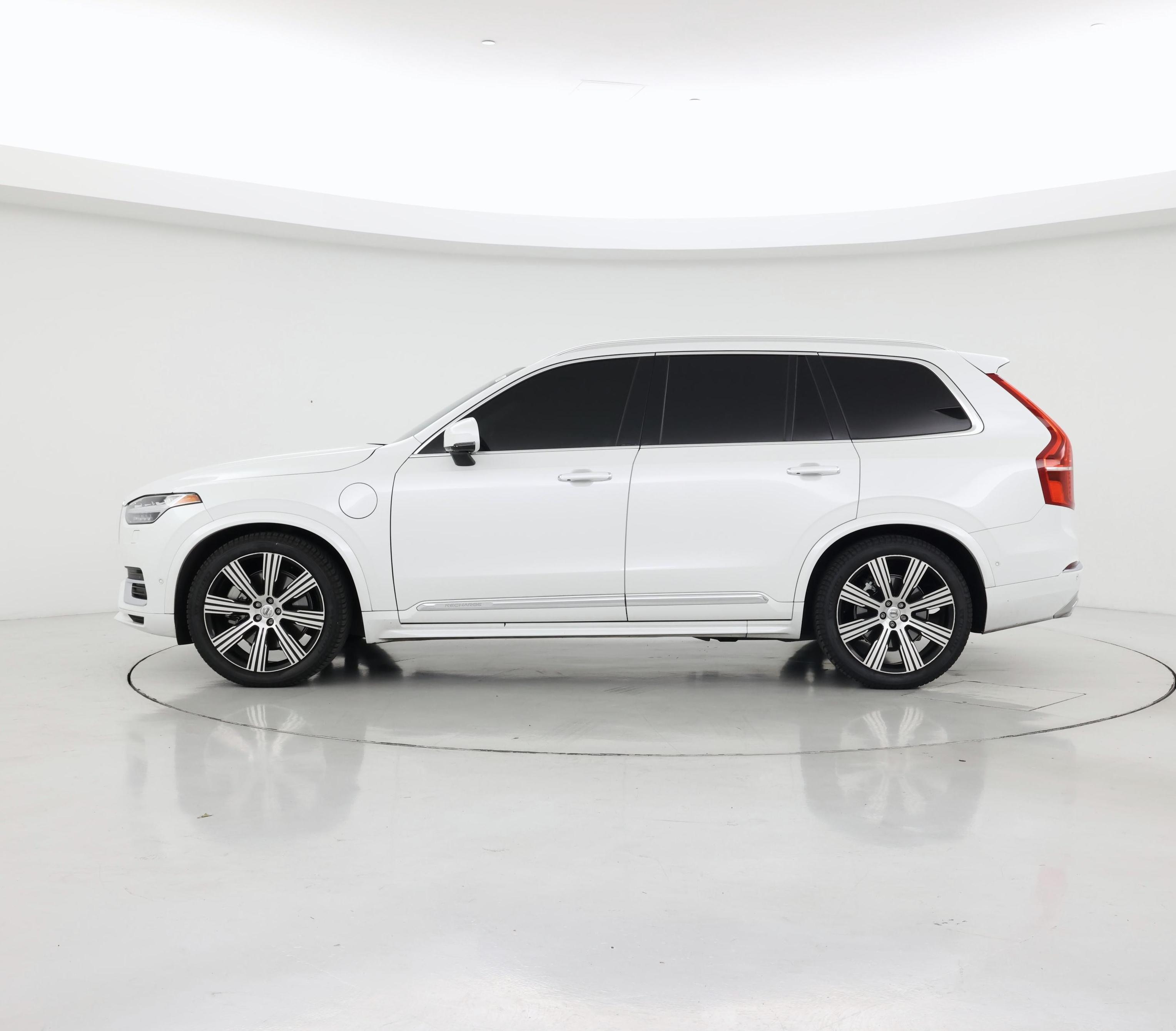 Thumbnail: 2021 Volvo XC90 - 3