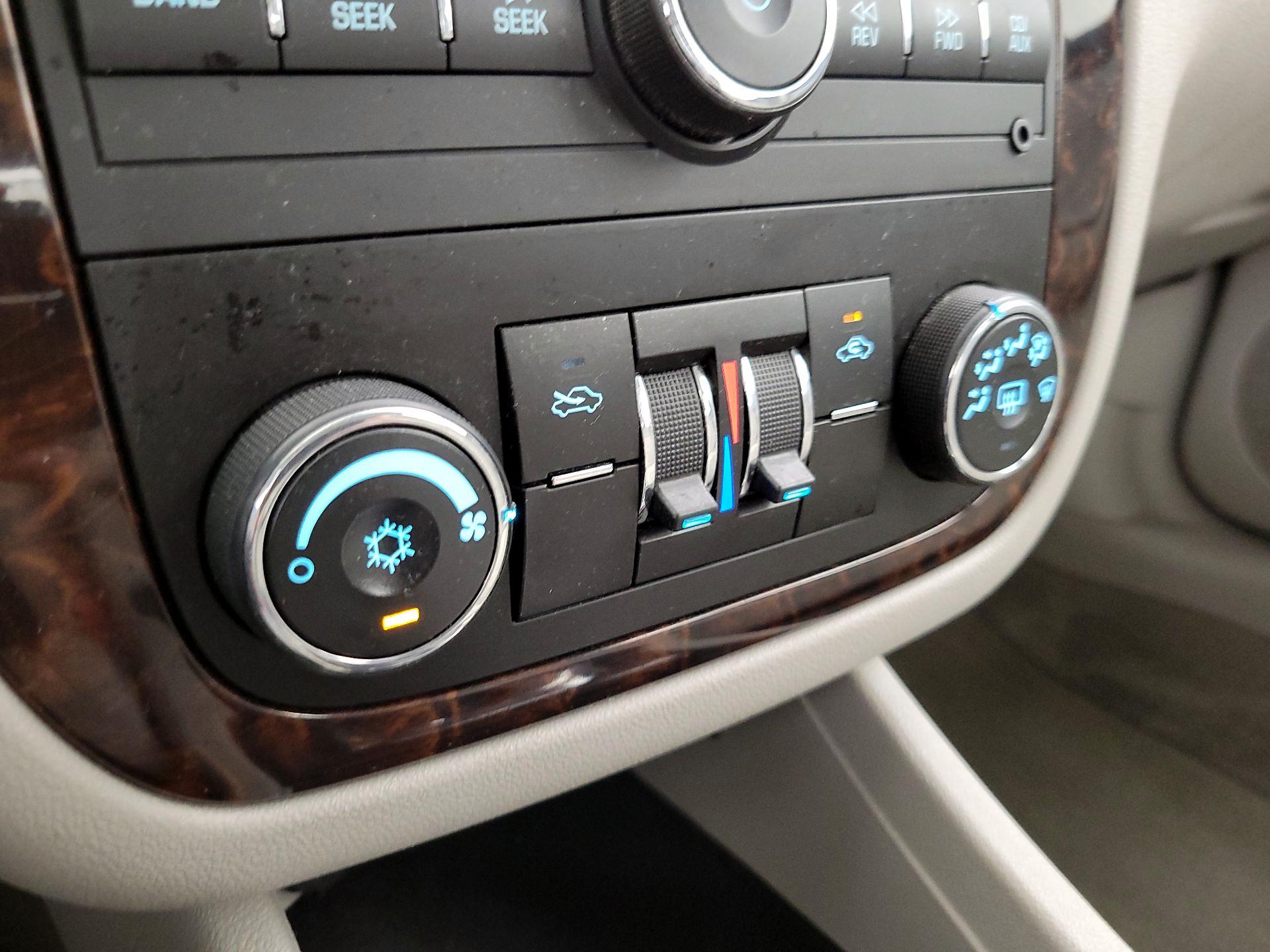 Thumbnail: 2014 Chevrolet Impala - 15