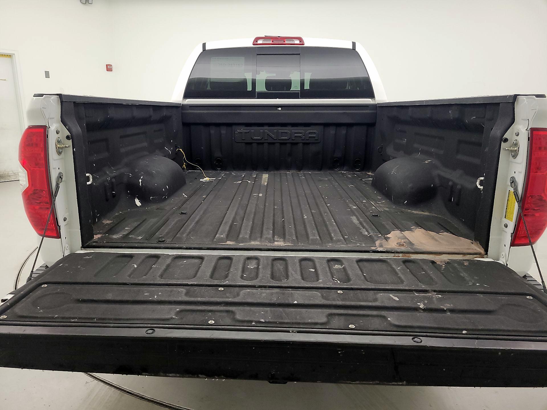 Thumbnail: 2019 Toyota Tundra - 20