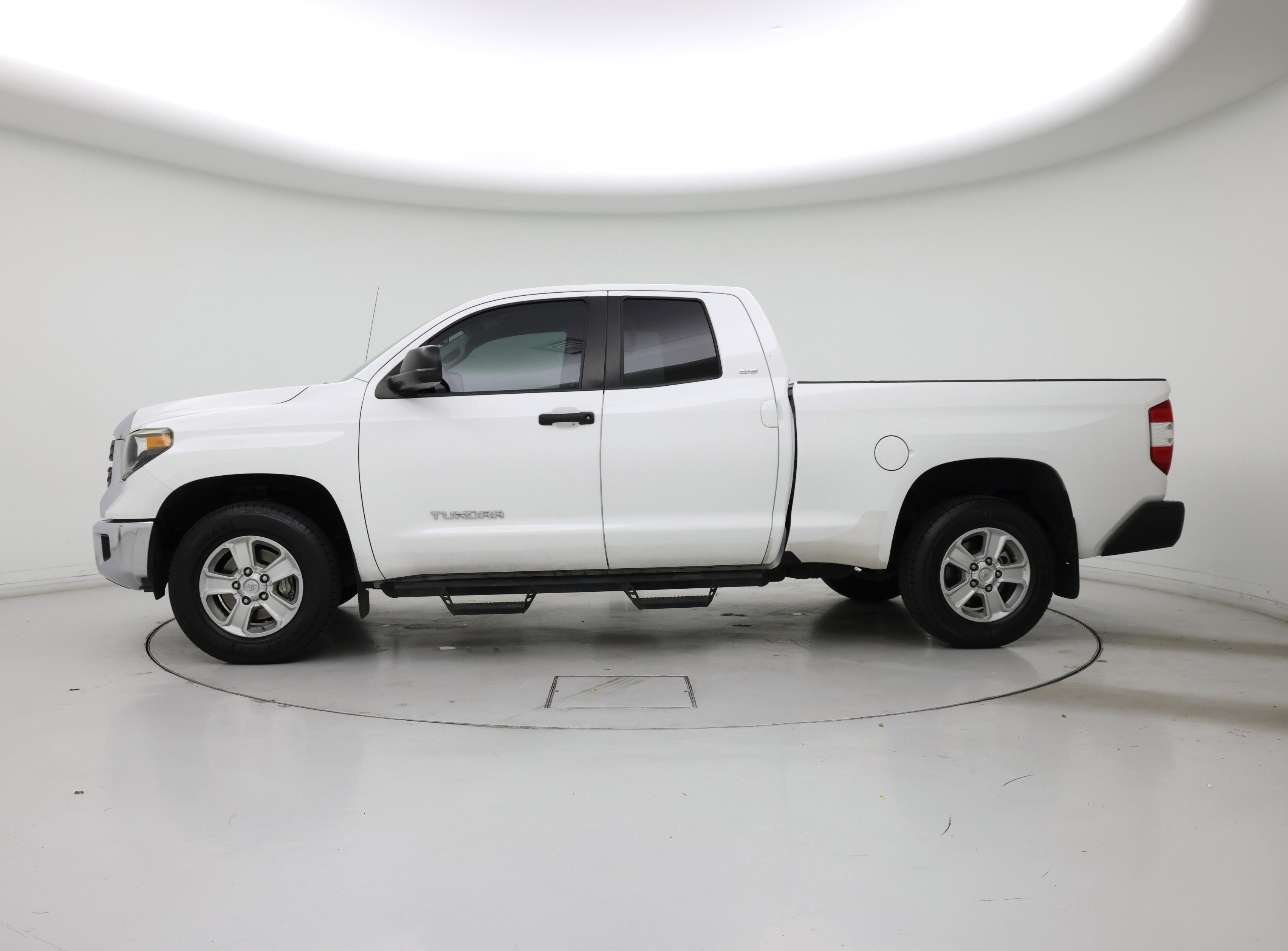 Thumbnail: 2019 Toyota Tundra - 3