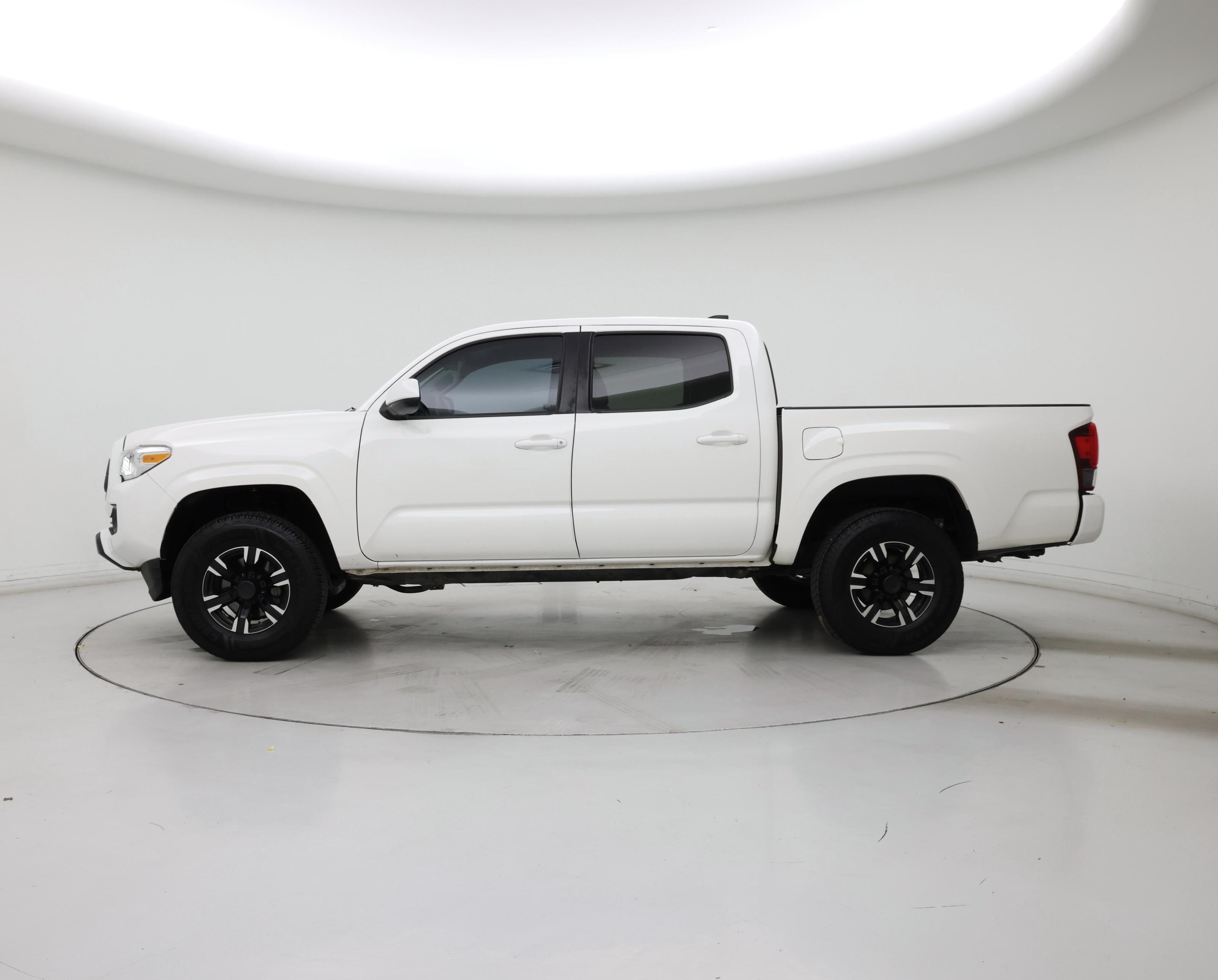 Thumbnail: 2021 Toyota Tacoma - 3