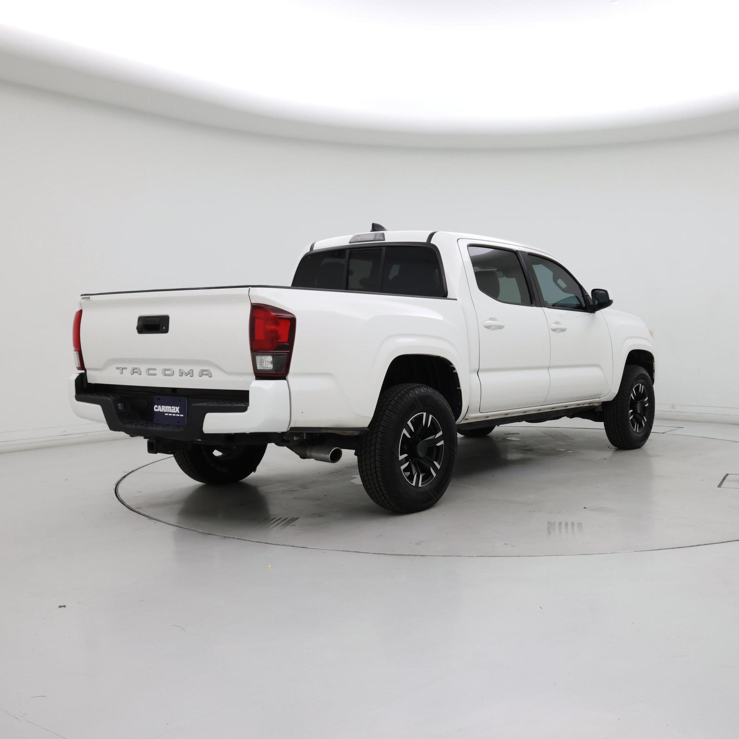 Thumbnail: 2021 Toyota Tacoma - 8