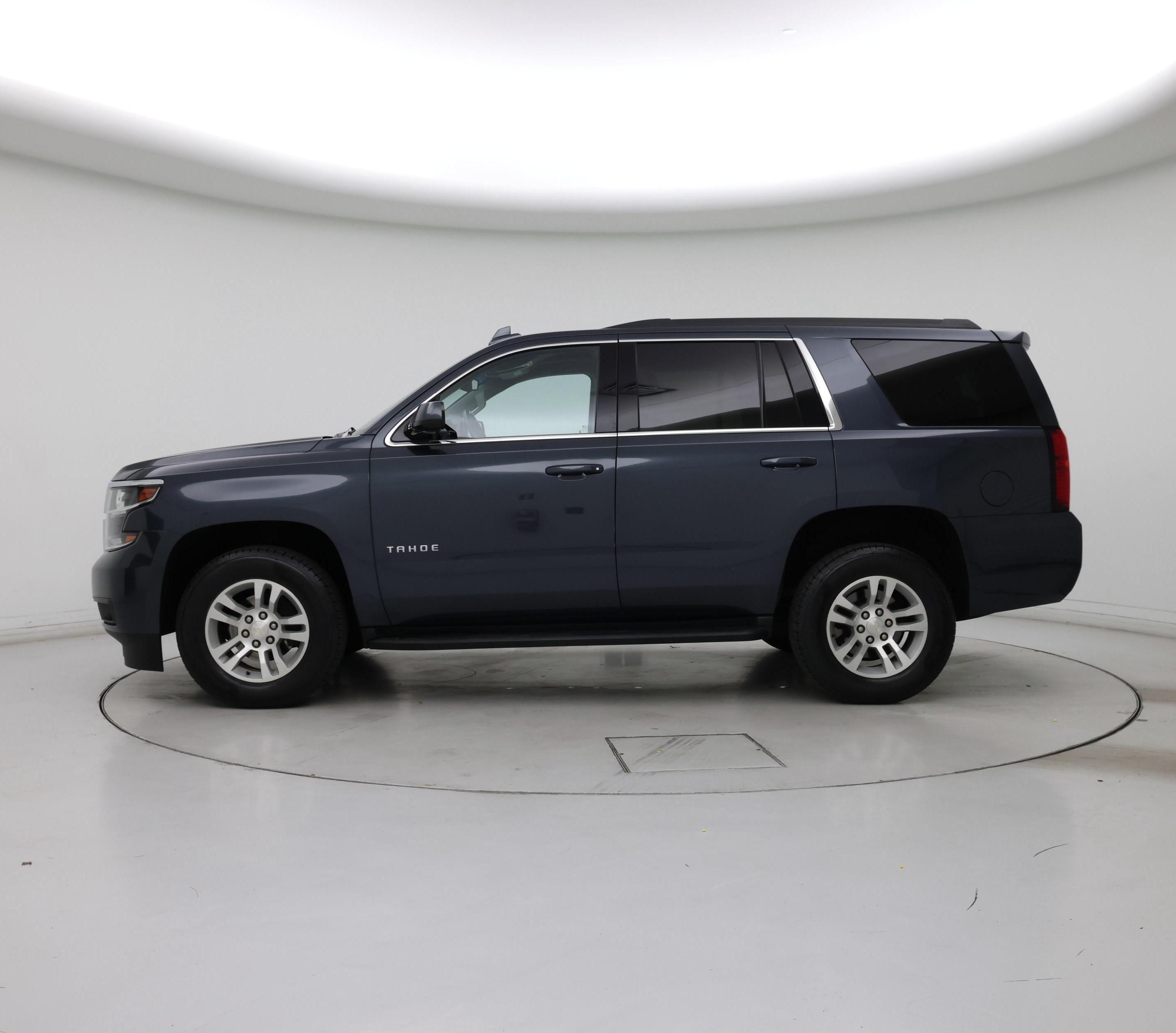 Thumbnail: 2019 Chevrolet Tahoe - 3