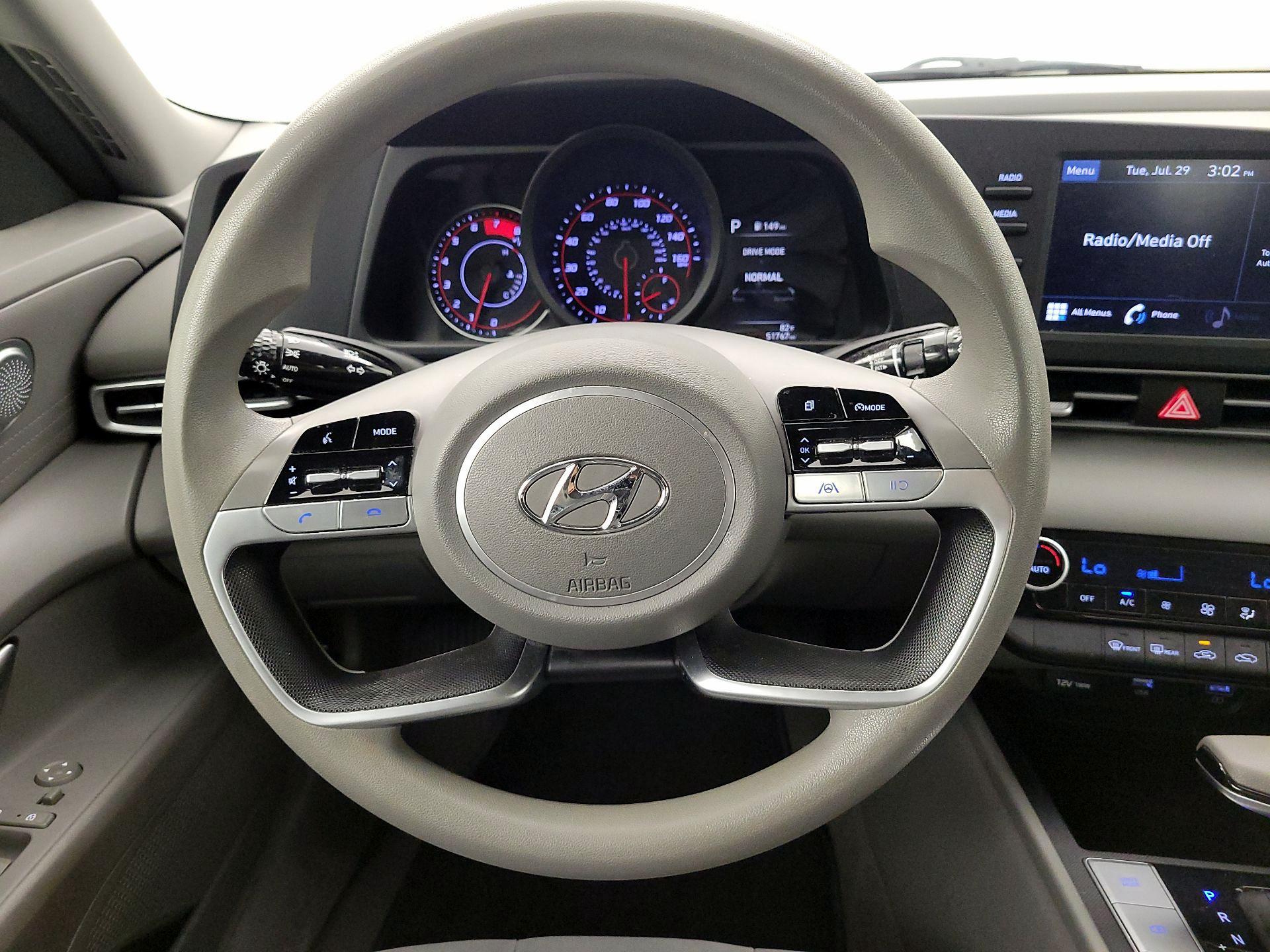Thumbnail: 2021 Hyundai Elantra - 10