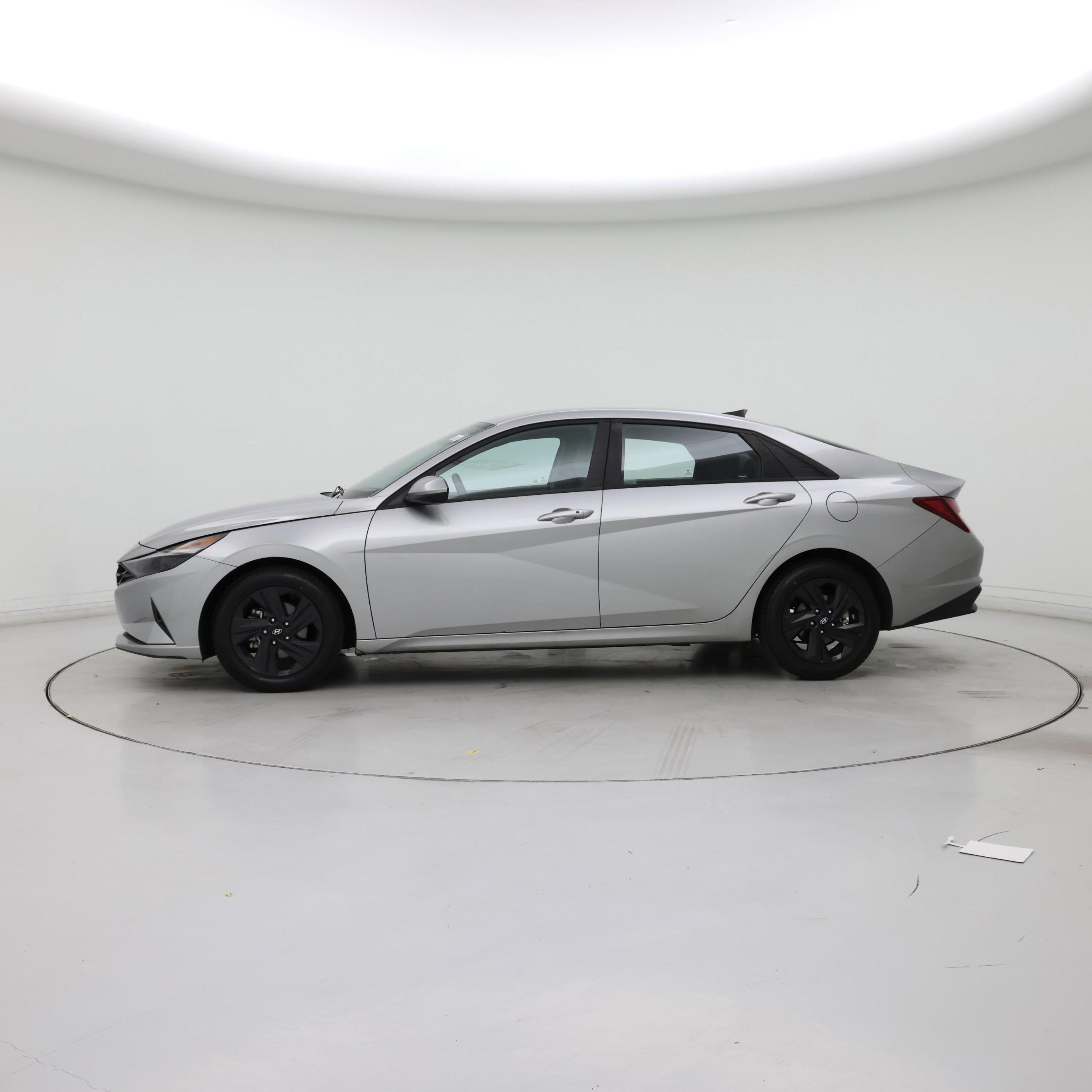 Thumbnail: 2021 Hyundai Elantra - 3