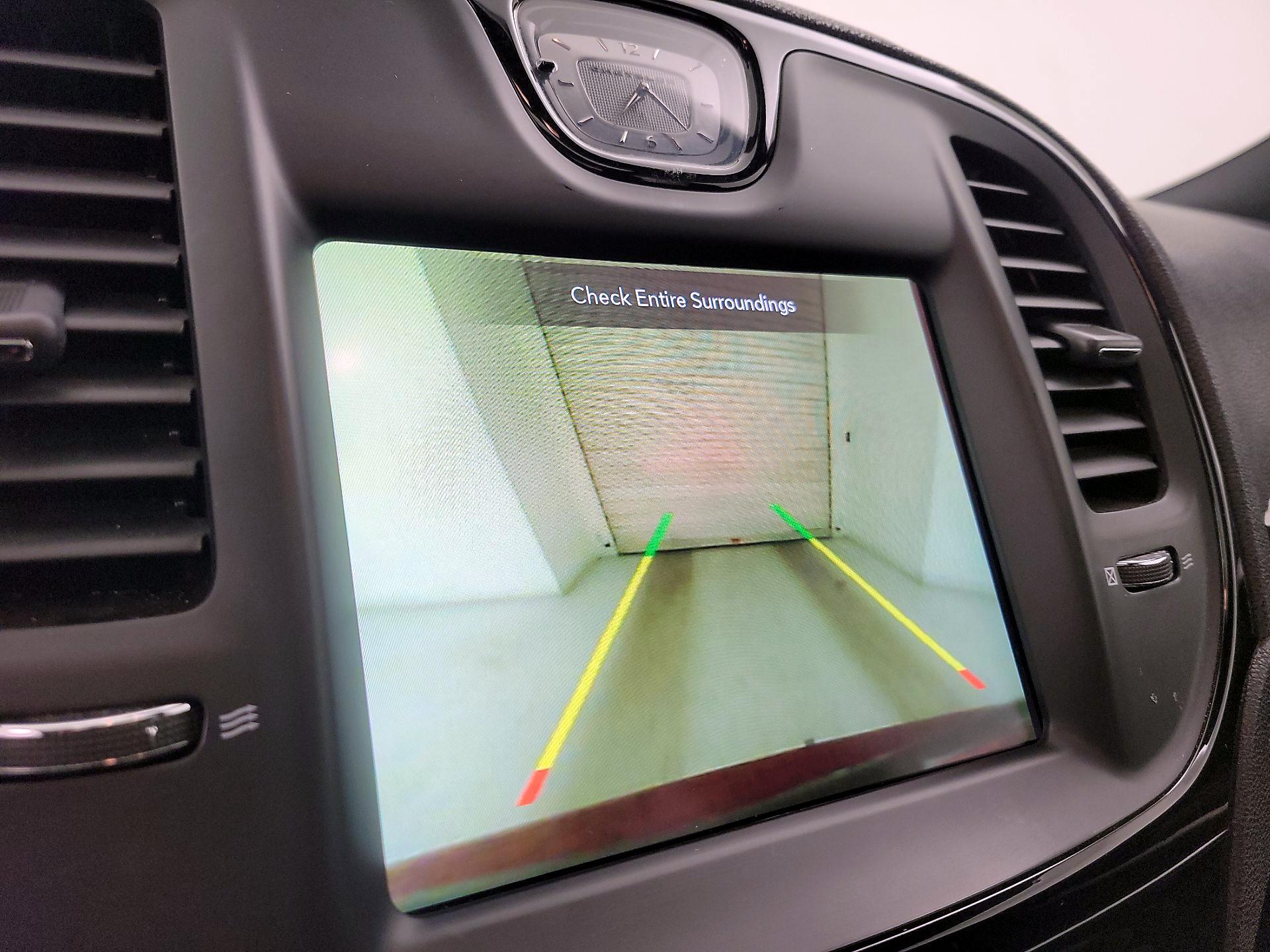 Thumbnail: 2021 Chrysler 300 - 14