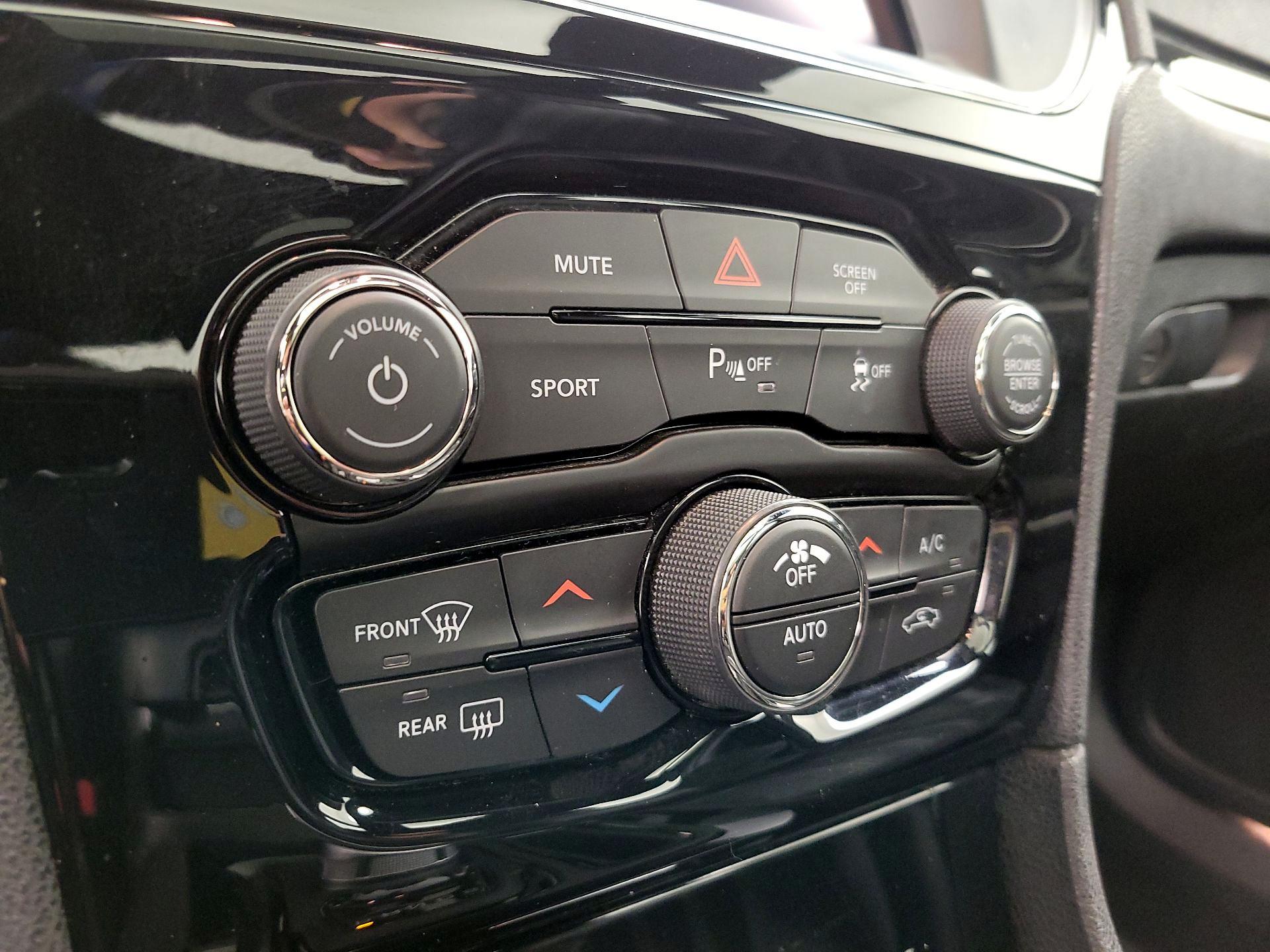 Thumbnail: 2021 Chrysler 300 - 16