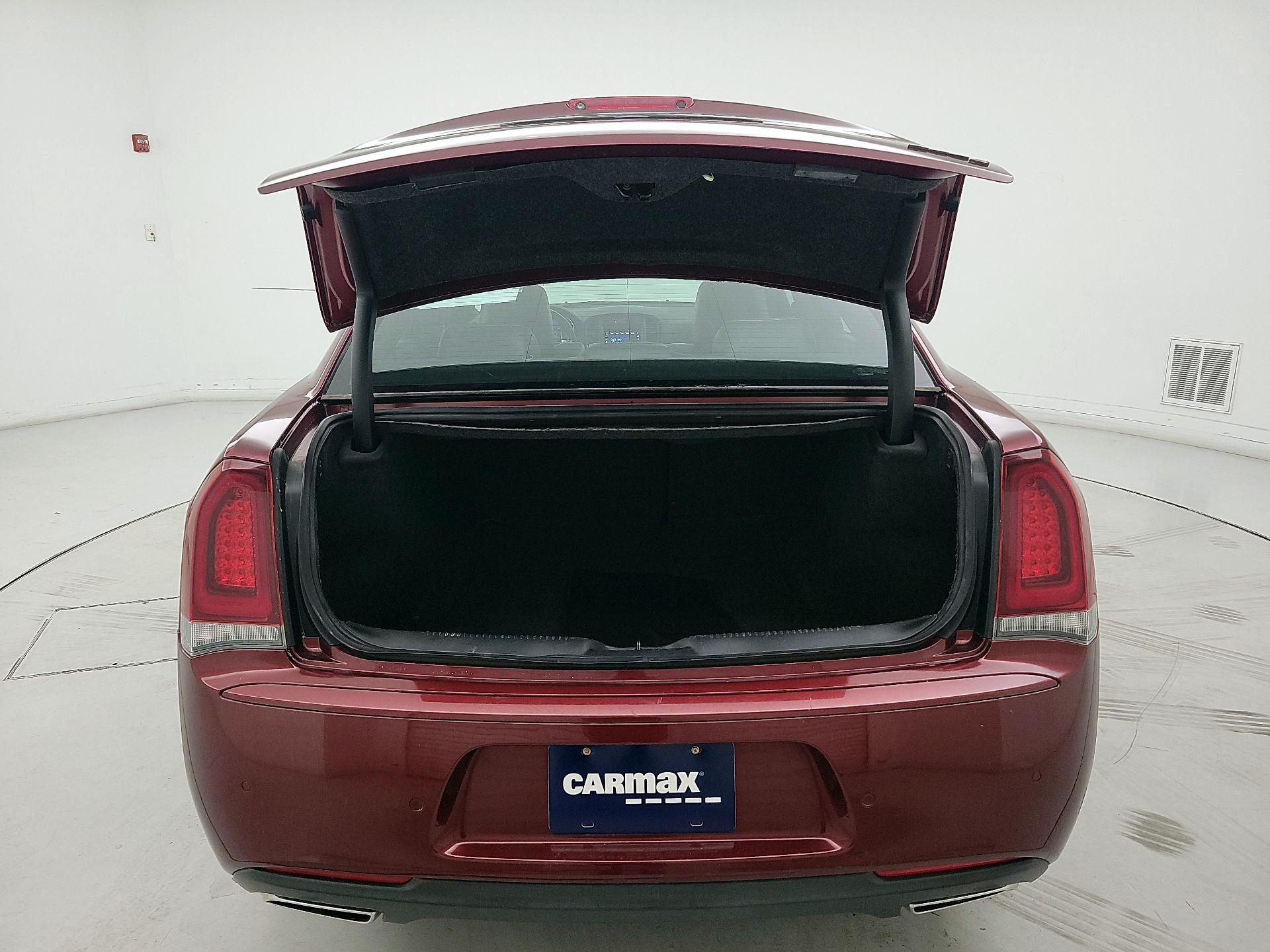 Thumbnail: 2021 Chrysler 300 - 20