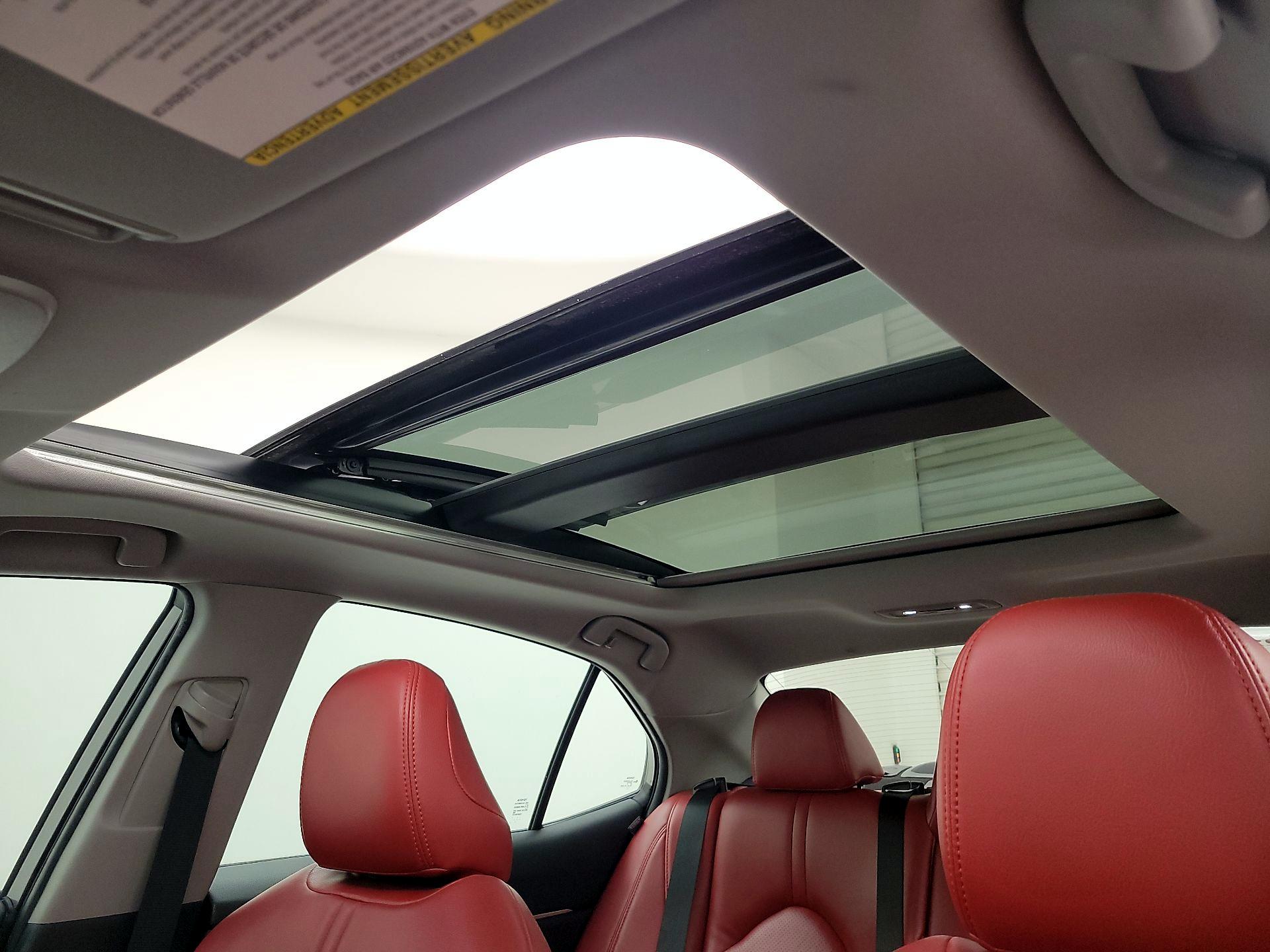 Thumbnail: 2020 Toyota Camry - 19