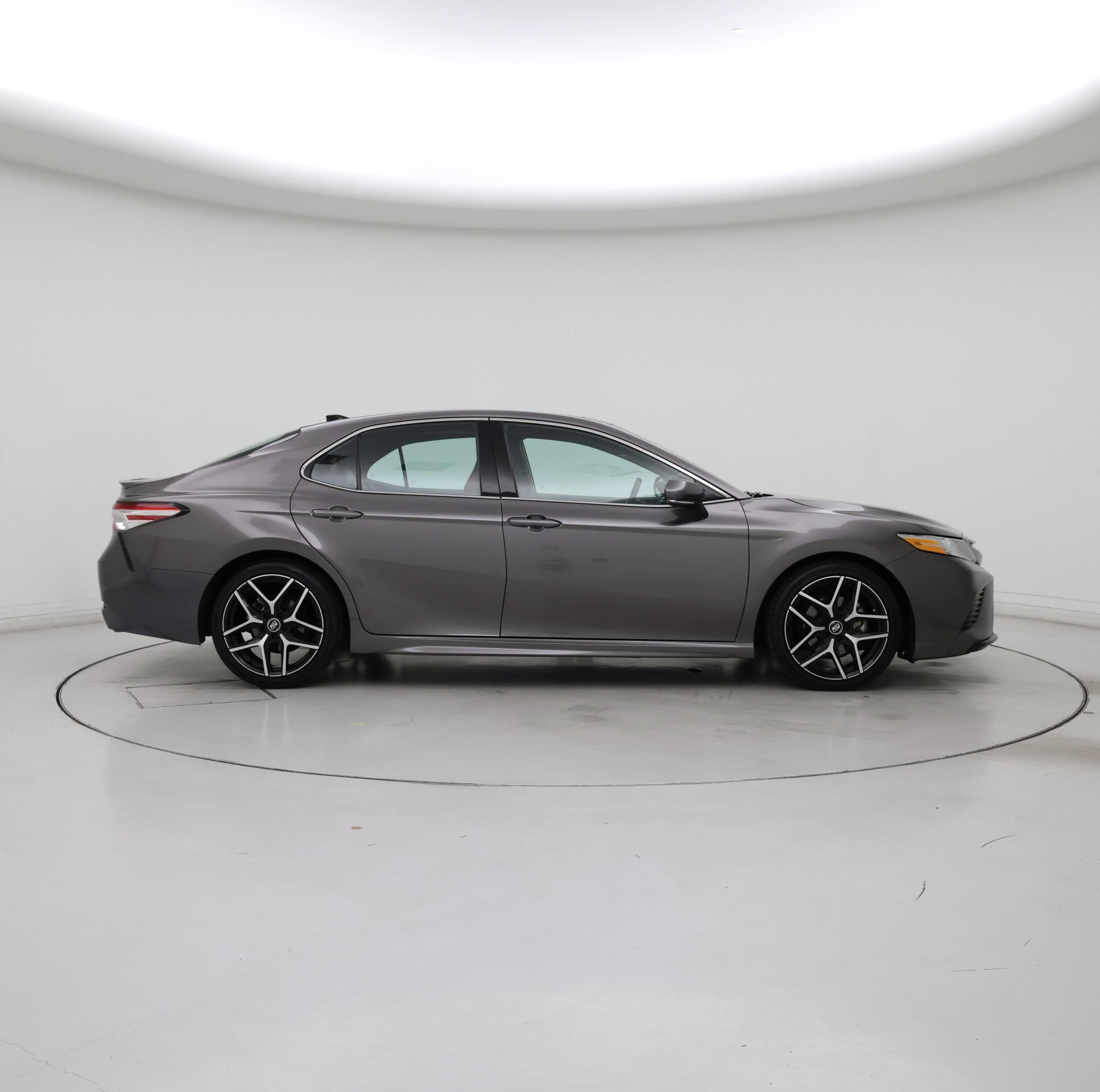Thumbnail: 2020 Toyota Camry - 7